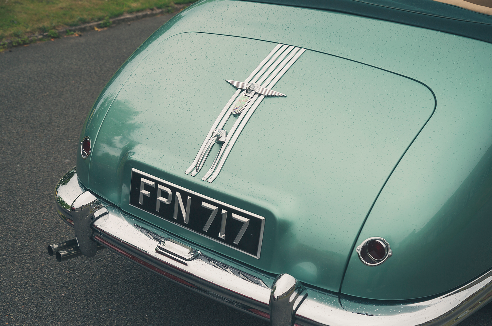 Classic & Sports Car – Austin A90 Atlantic: one for the album