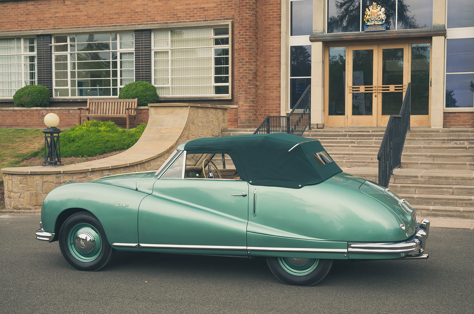 Classic & Sports Car – Austin A90 Atlantic: one for the album