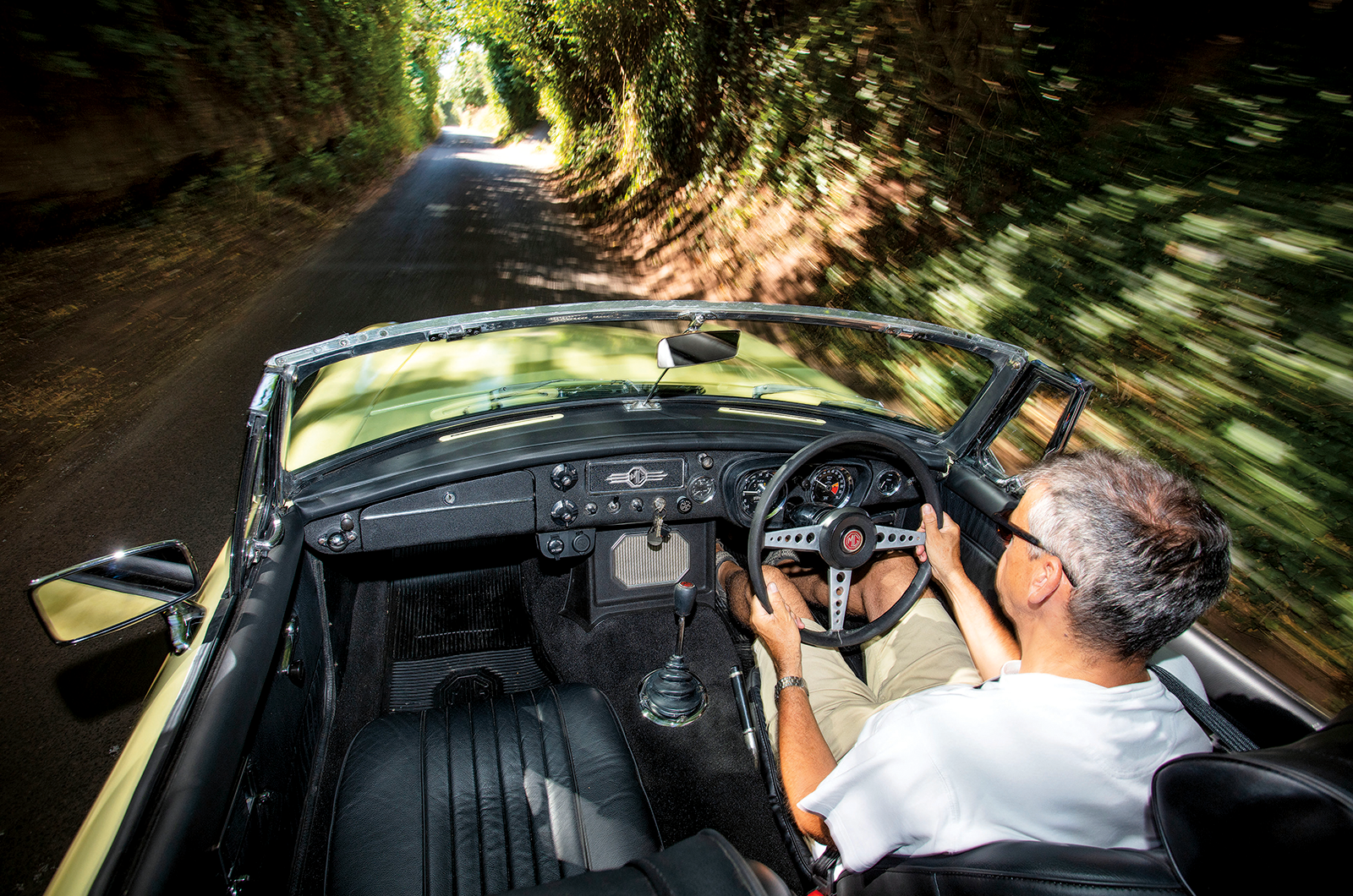 Classic & Sports Car – Buyer’s guide: MGB roadster