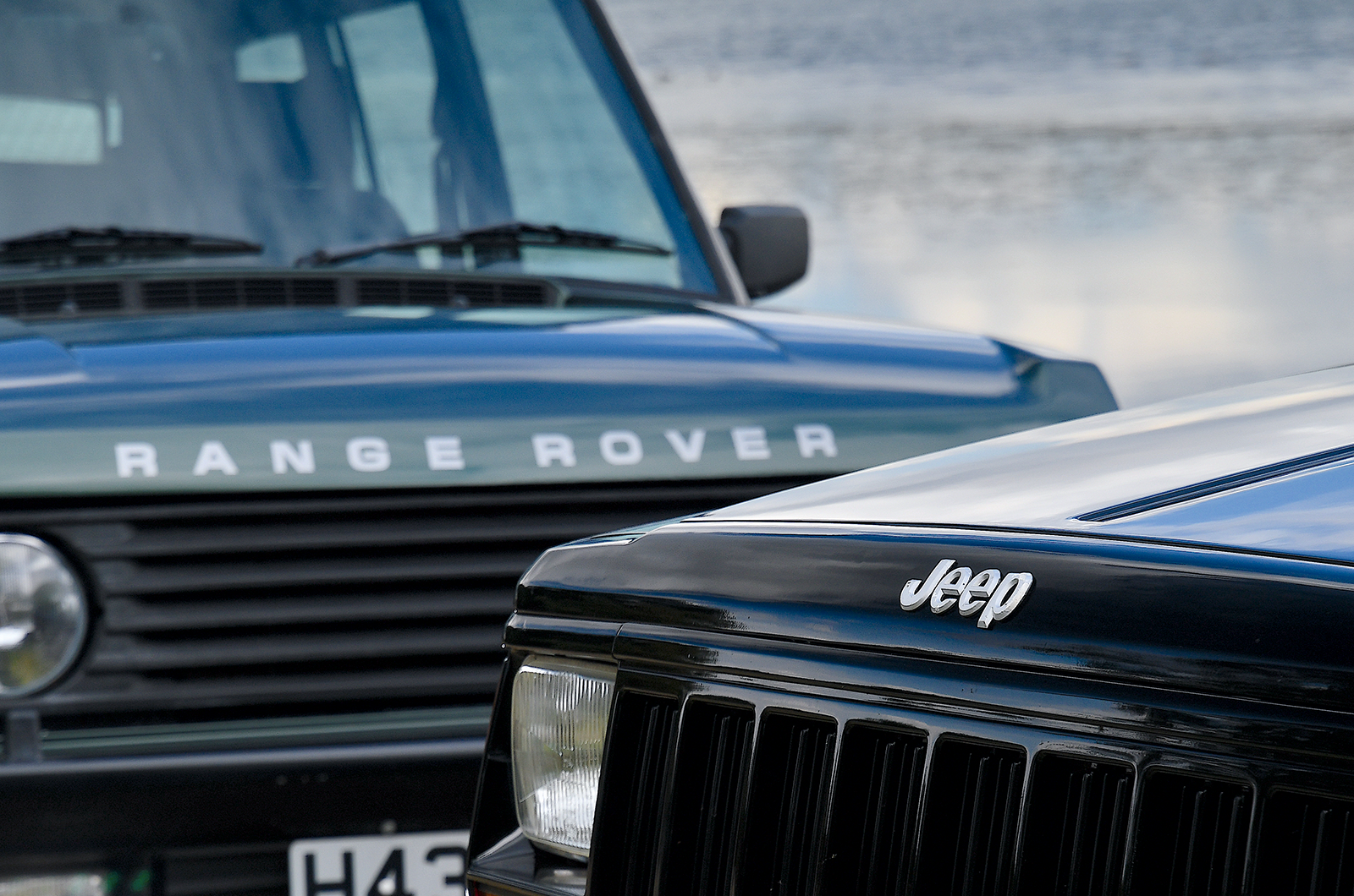 Classic & Sports Car – Jeep Cherokee 4.0 Limited vs Range Rover 3.9 SE: Uncle Sam fights back