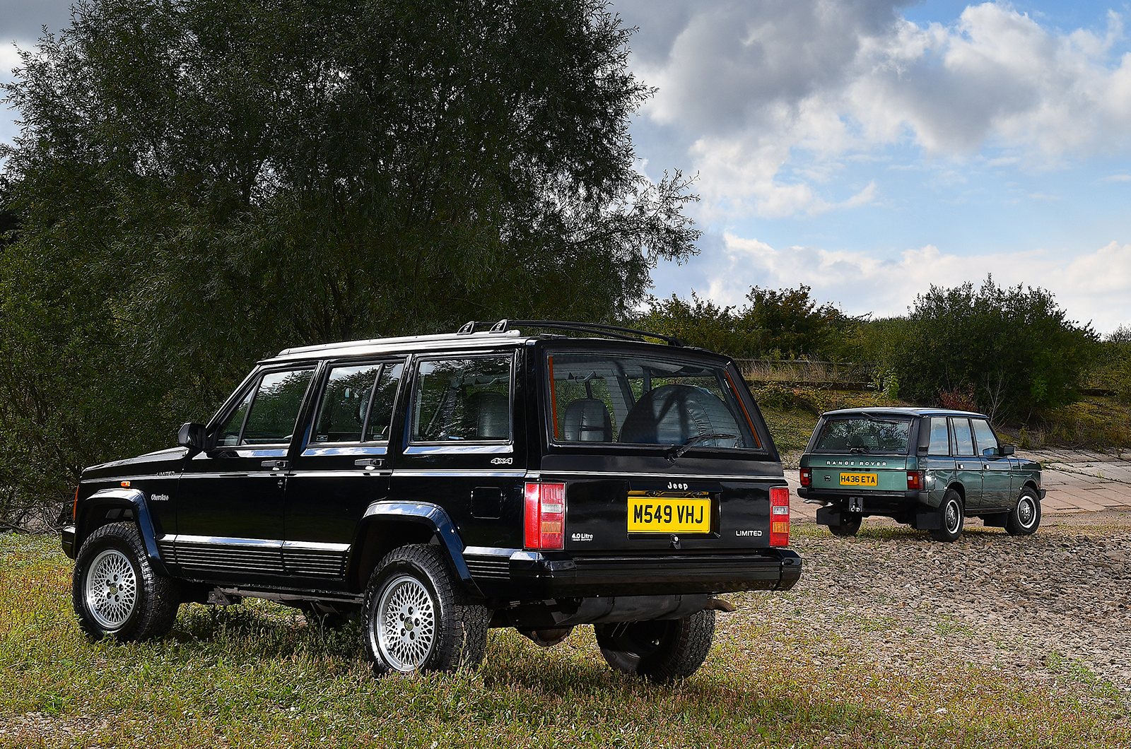 Classic & Sports Car – Jeep Cherokee 4.0 Limited vs Range Rover 3.9 SE: Uncle Sam fights back