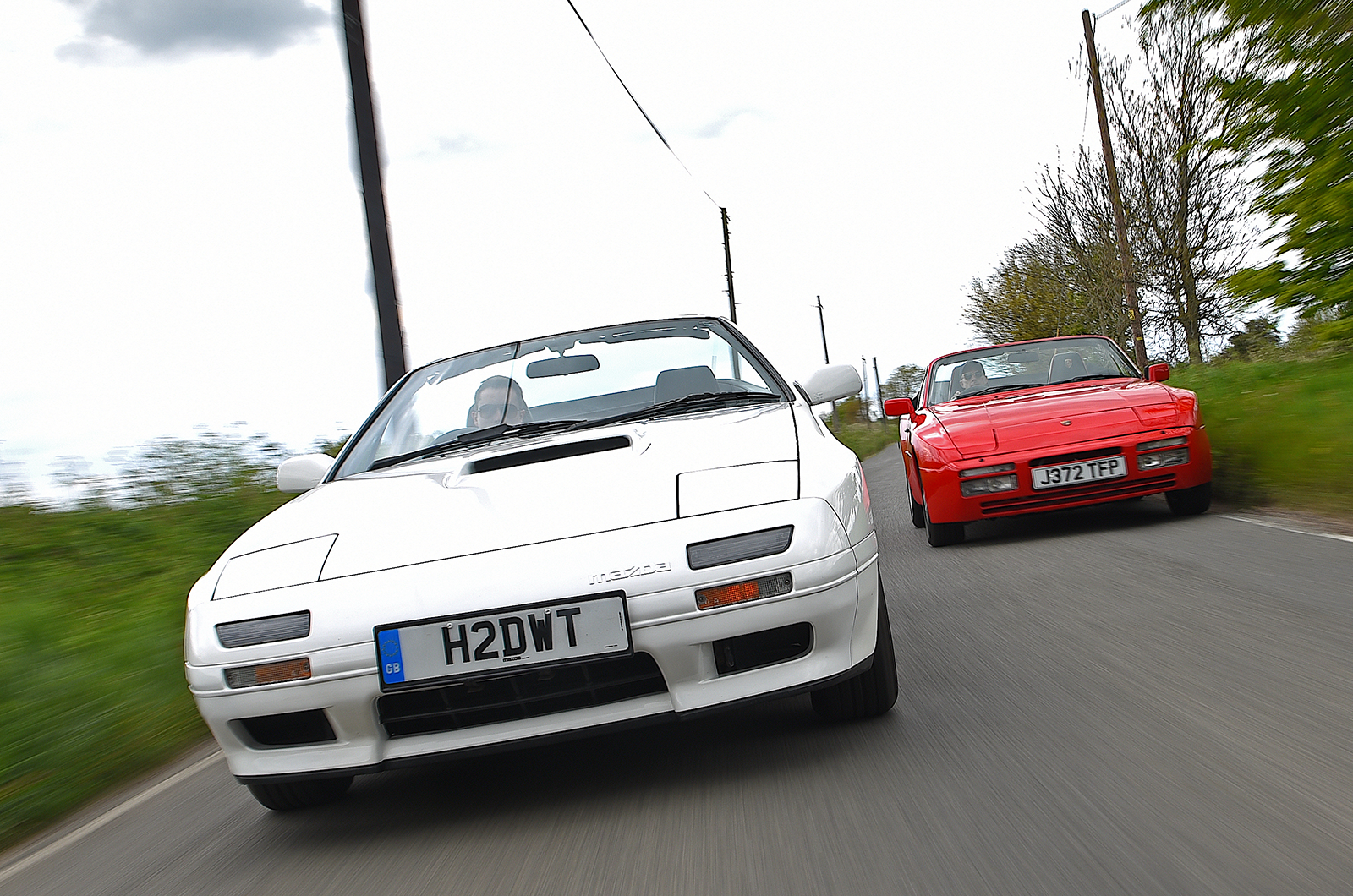 Classic & Sports Car – Mazda FC RX-7 Cabriolet vs Porsche 944 S2 Cabriolet: blue sky thinking