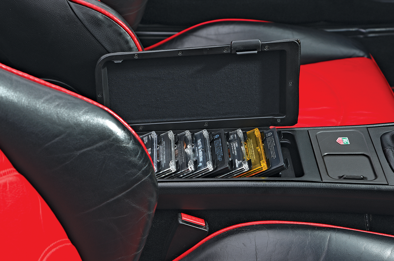 Classic & Sports Car – Mazda FC RX-7 Cabriolet vs Porsche 944 S2 Cabriolet: blue sky thinking