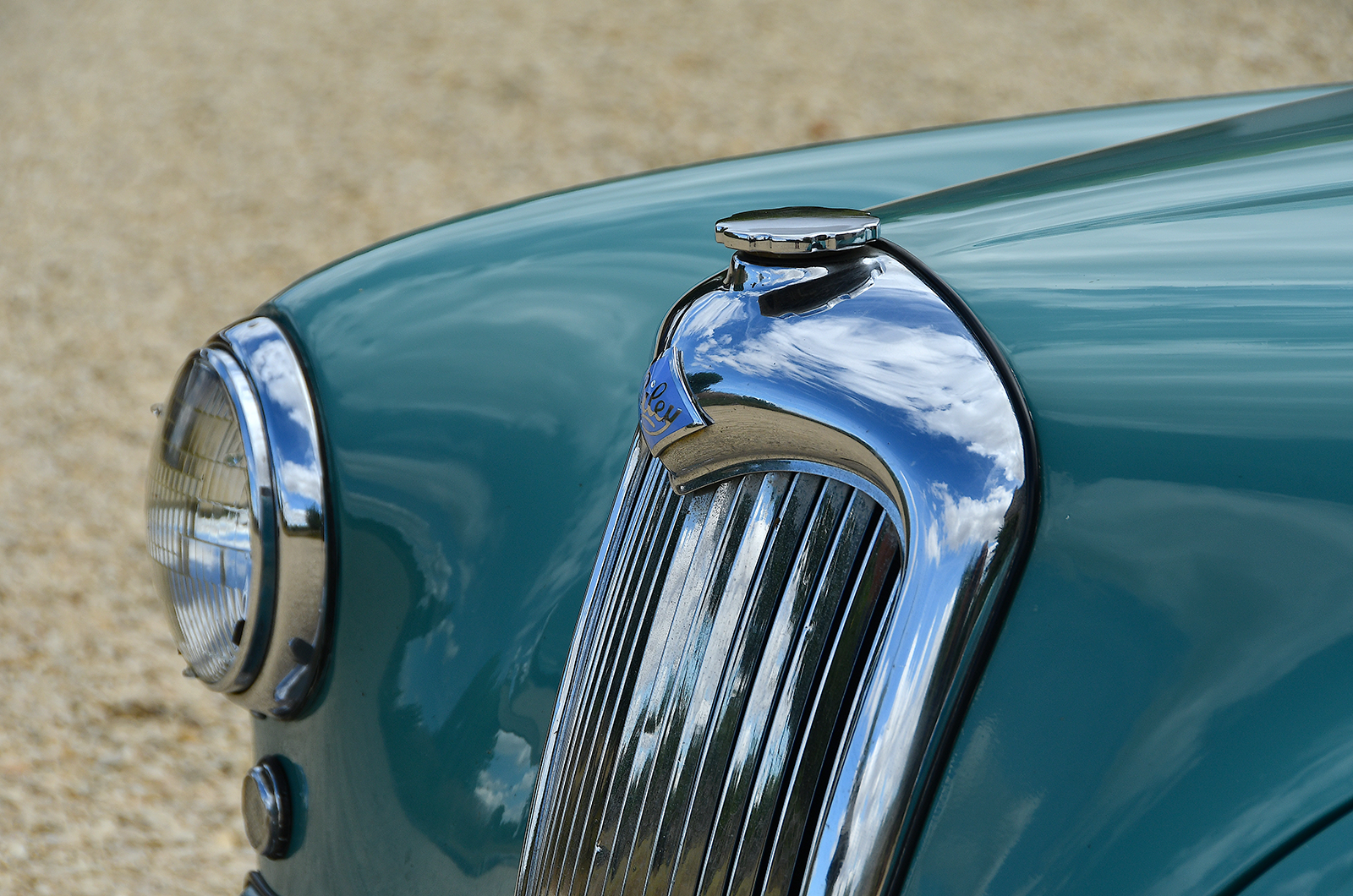 Classic & Sports Car – Riley Pathfinder vs Armstrong Siddeley 236: end of the line