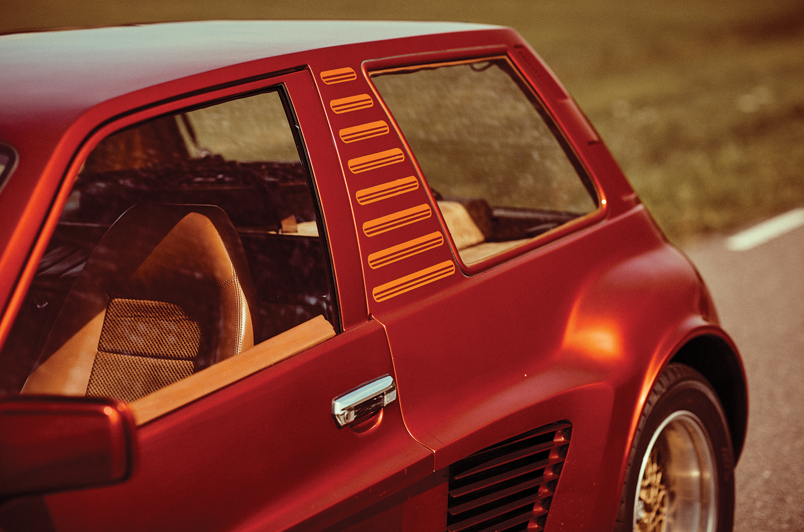 Classic & Sports Car – Sbarro Super eight: the hatchback with a Ferrari heart