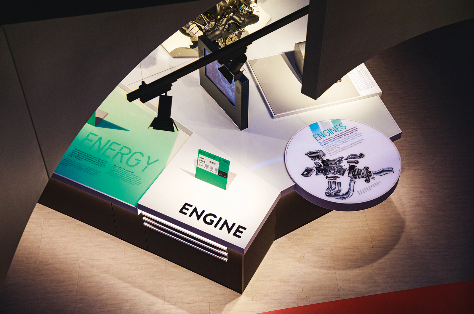 Classic & Sports Car – Classic shrine: Silverstone Interactive Museum