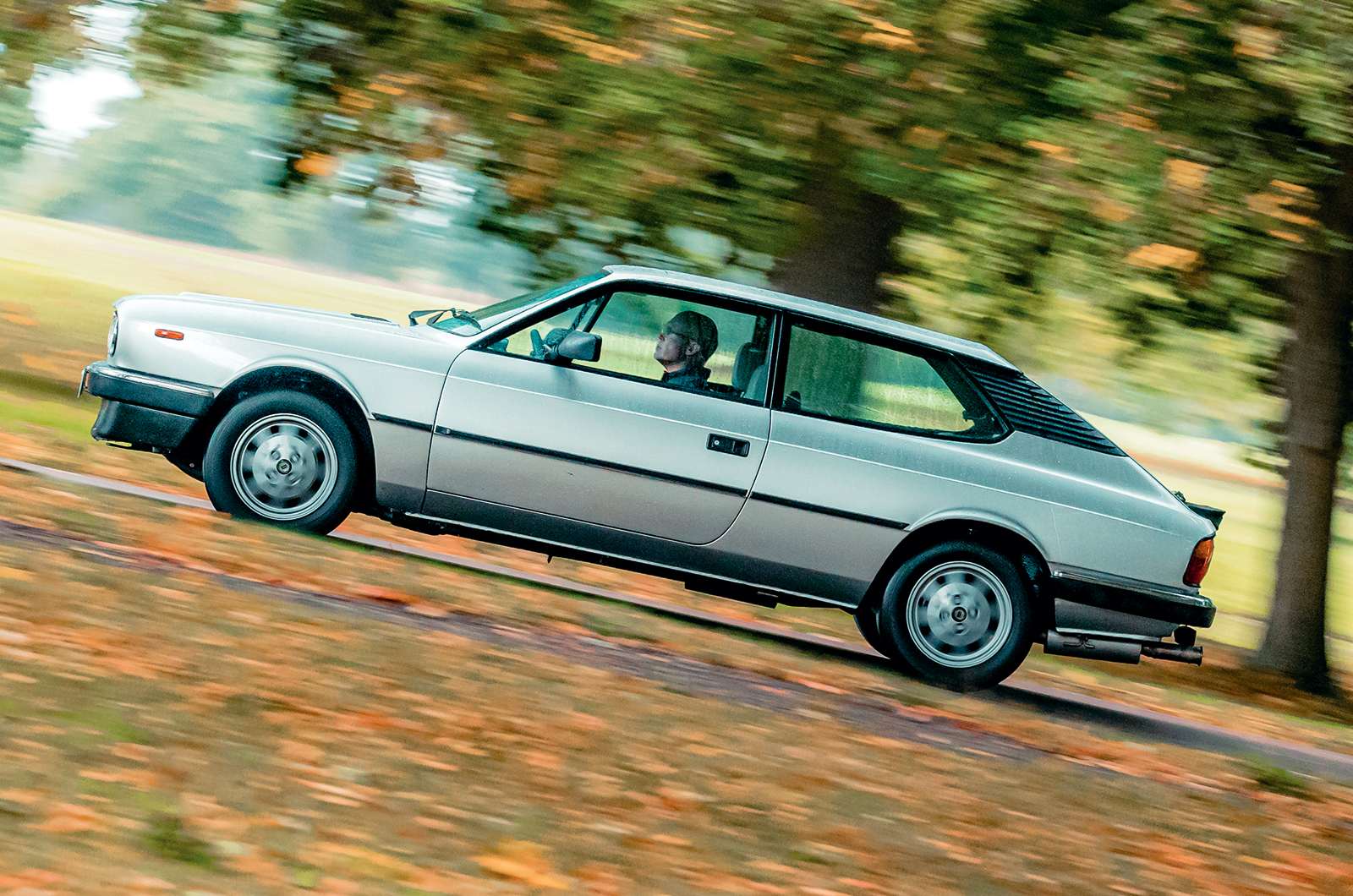 Classic & Sports Car – Ford Capri 2.8 Injection vs Renault Fuego Turbo vs Lancia HPE Volumex: a question of aspiration