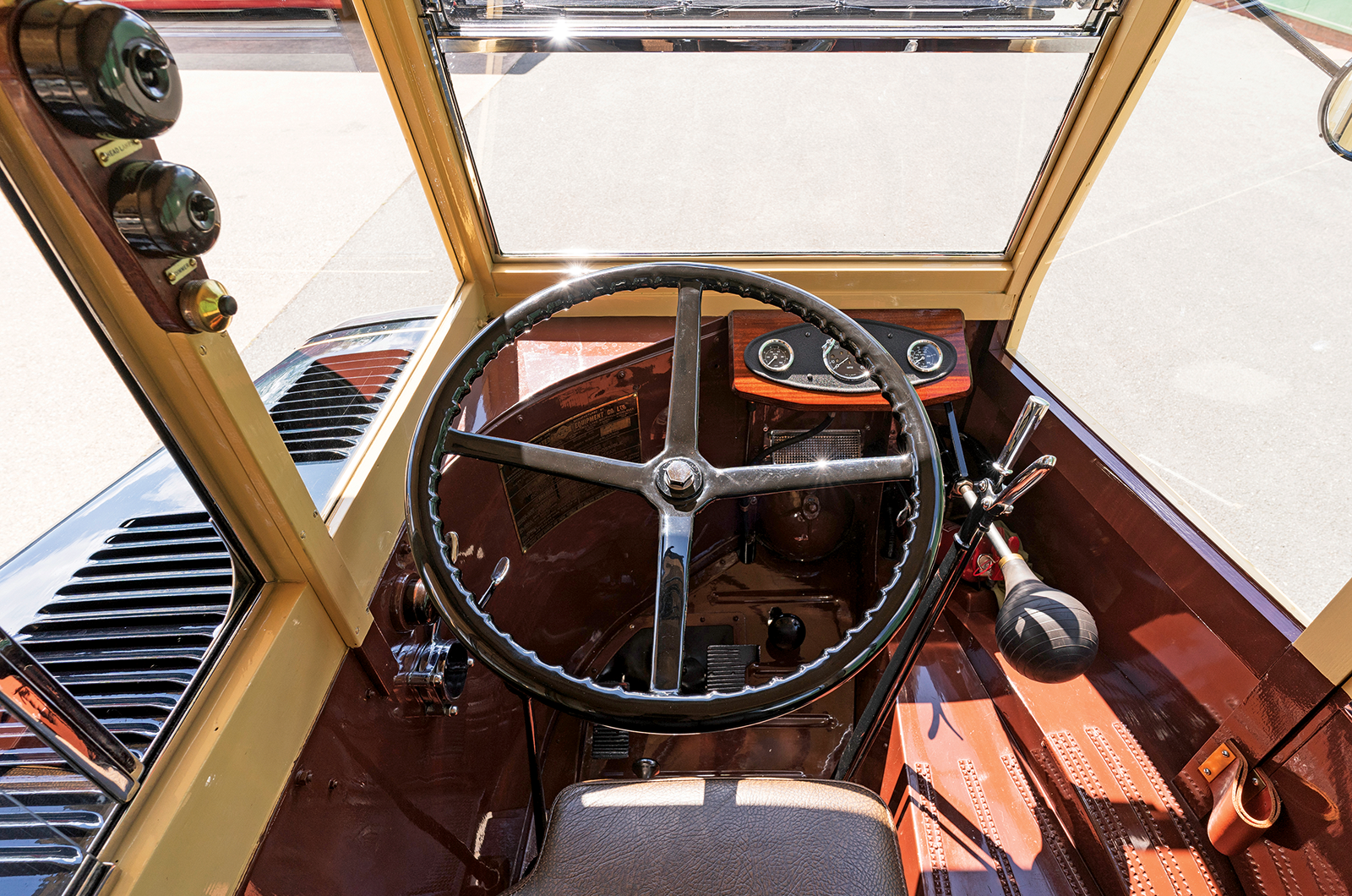 Classic & Sports Car – AEC Regent 486: a life of service