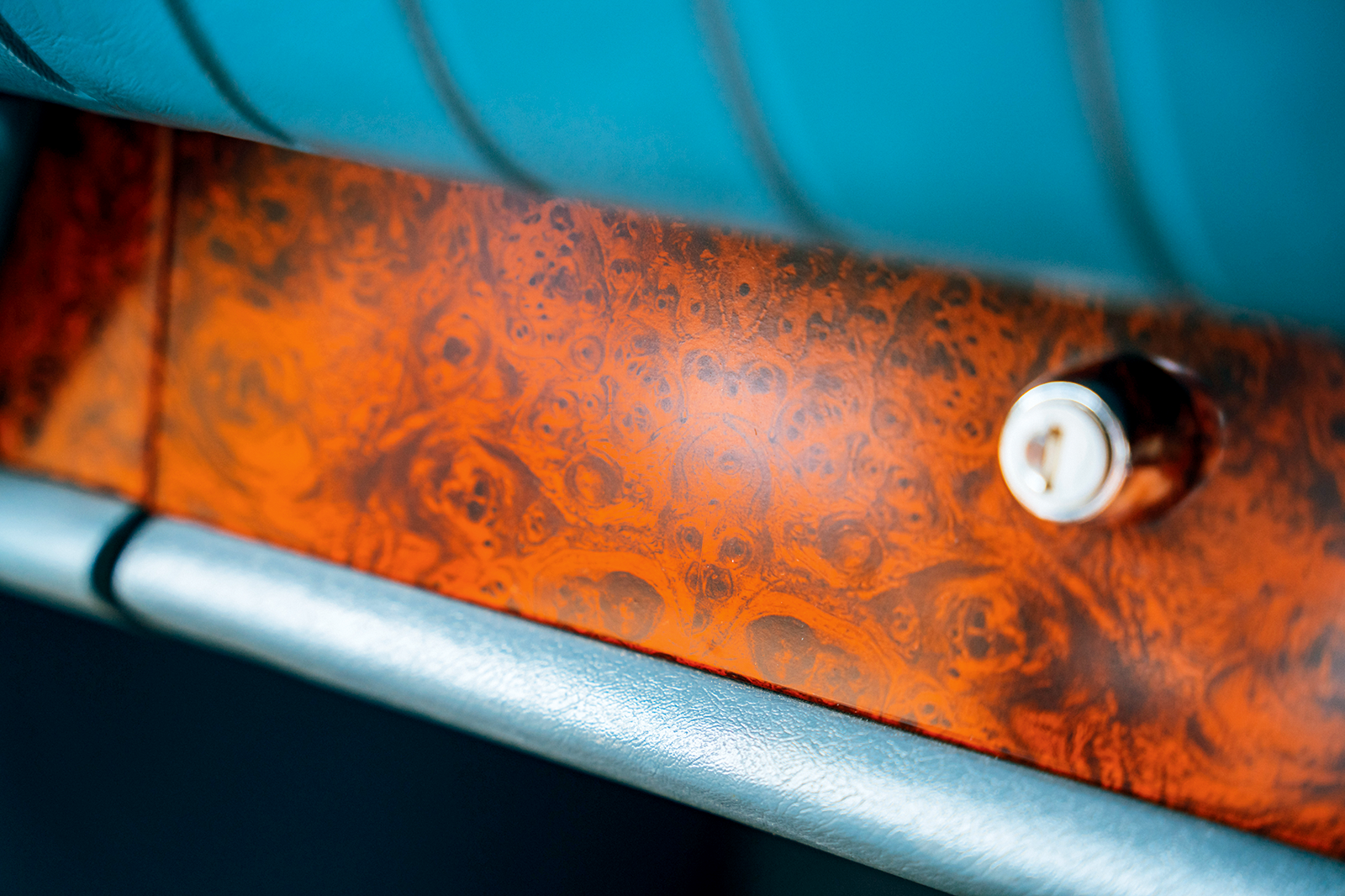 Classic & Sports Car – Austin A110 Westminster vs Ford Zodiac MkIII vs Vauxhall Cresta PB: symbols of success