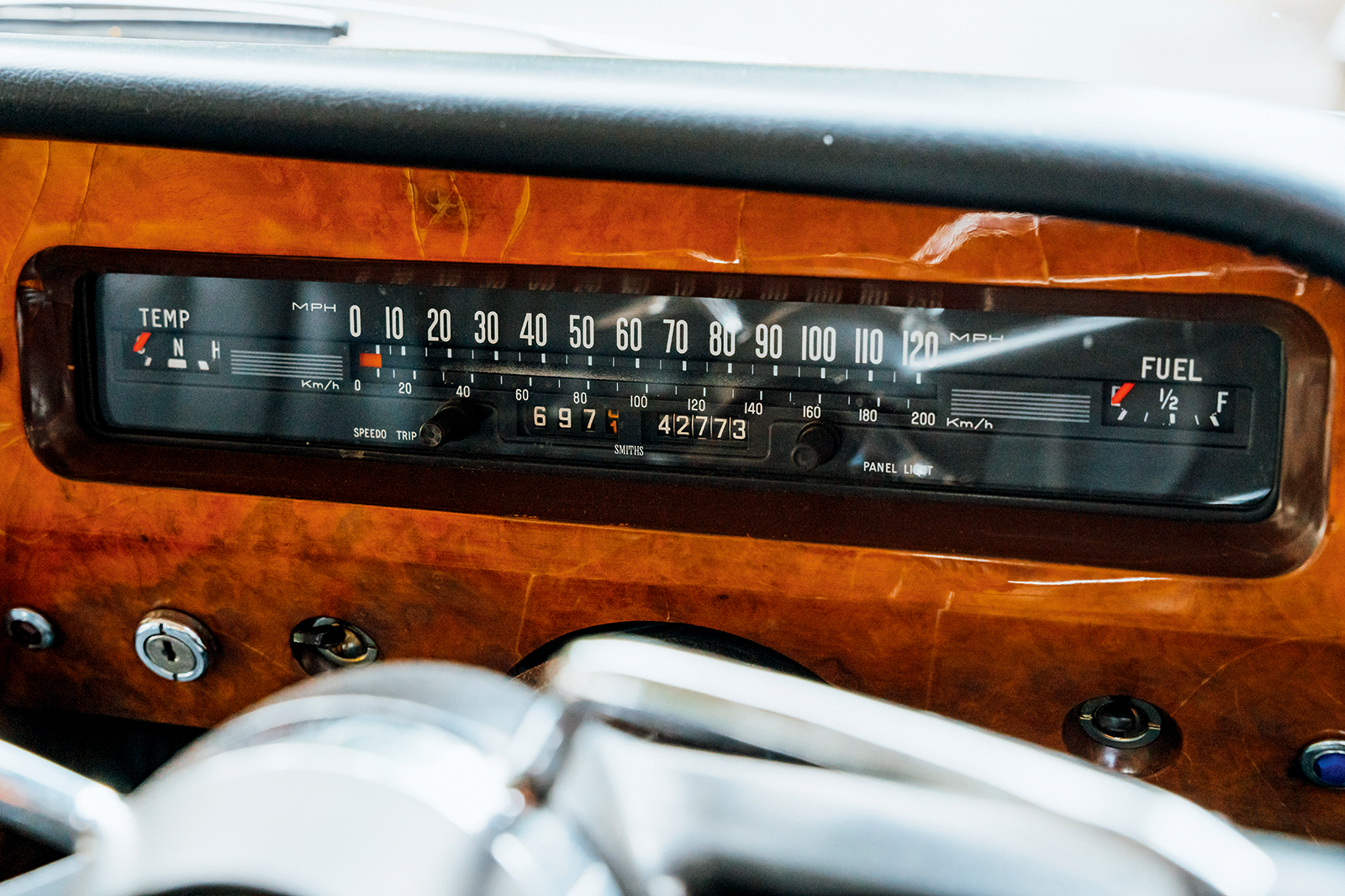 Classic & Sports Car – Austin A110 Westminster vs Ford Zodiac MkIII vs Vauxhall Cresta PB: symbols of success