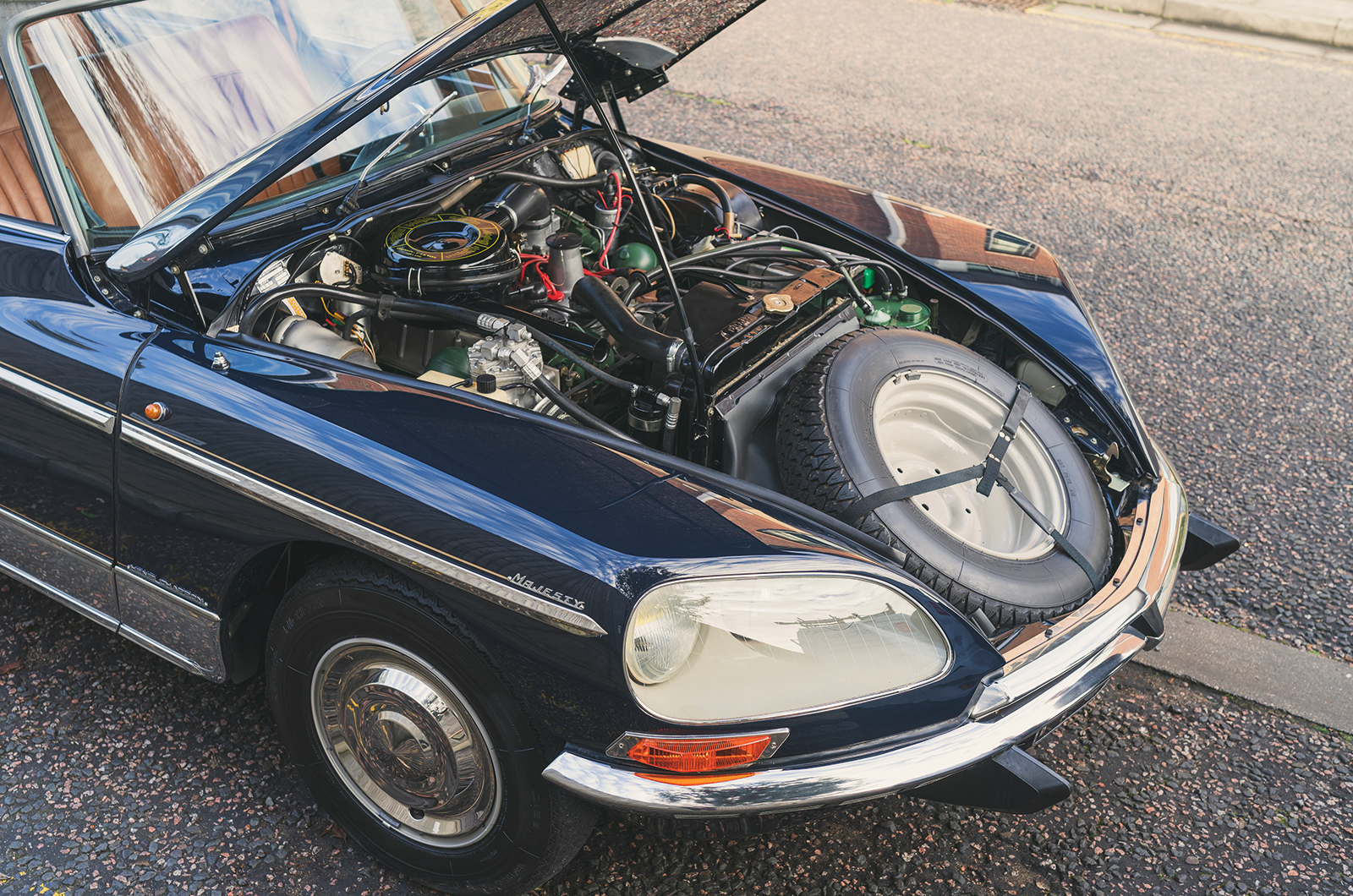 Classic & Sports Car – Citroën DS Majesty: the Midas touch