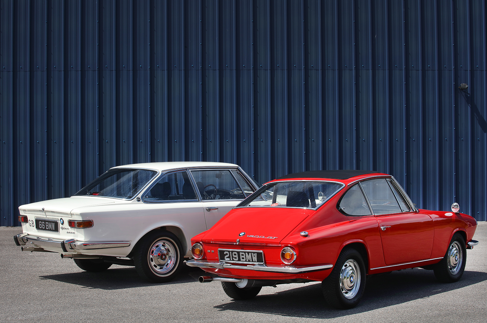Classic & Sports Car – Glas 2600 V8 vs BMW-Glas 1600 GT: Frua’s German oddities