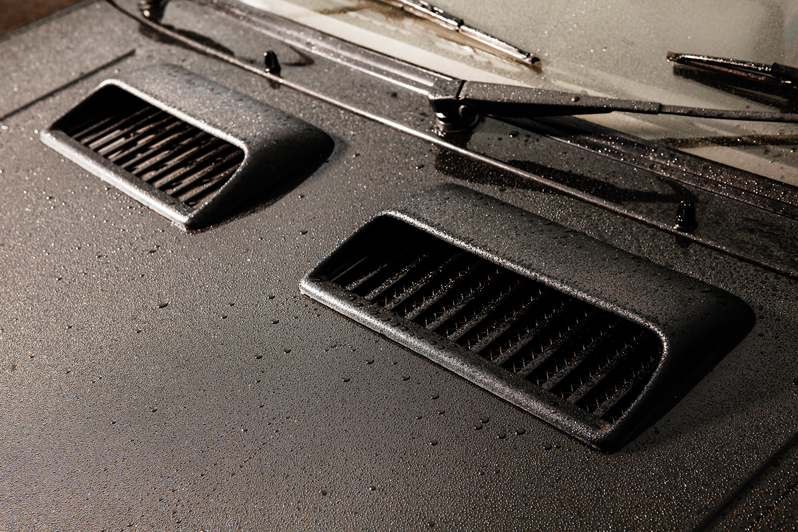 Classic & Sports Car – Renault 5 GT turbo vs Lancia Delta HF turbo ie: small cars, big punch