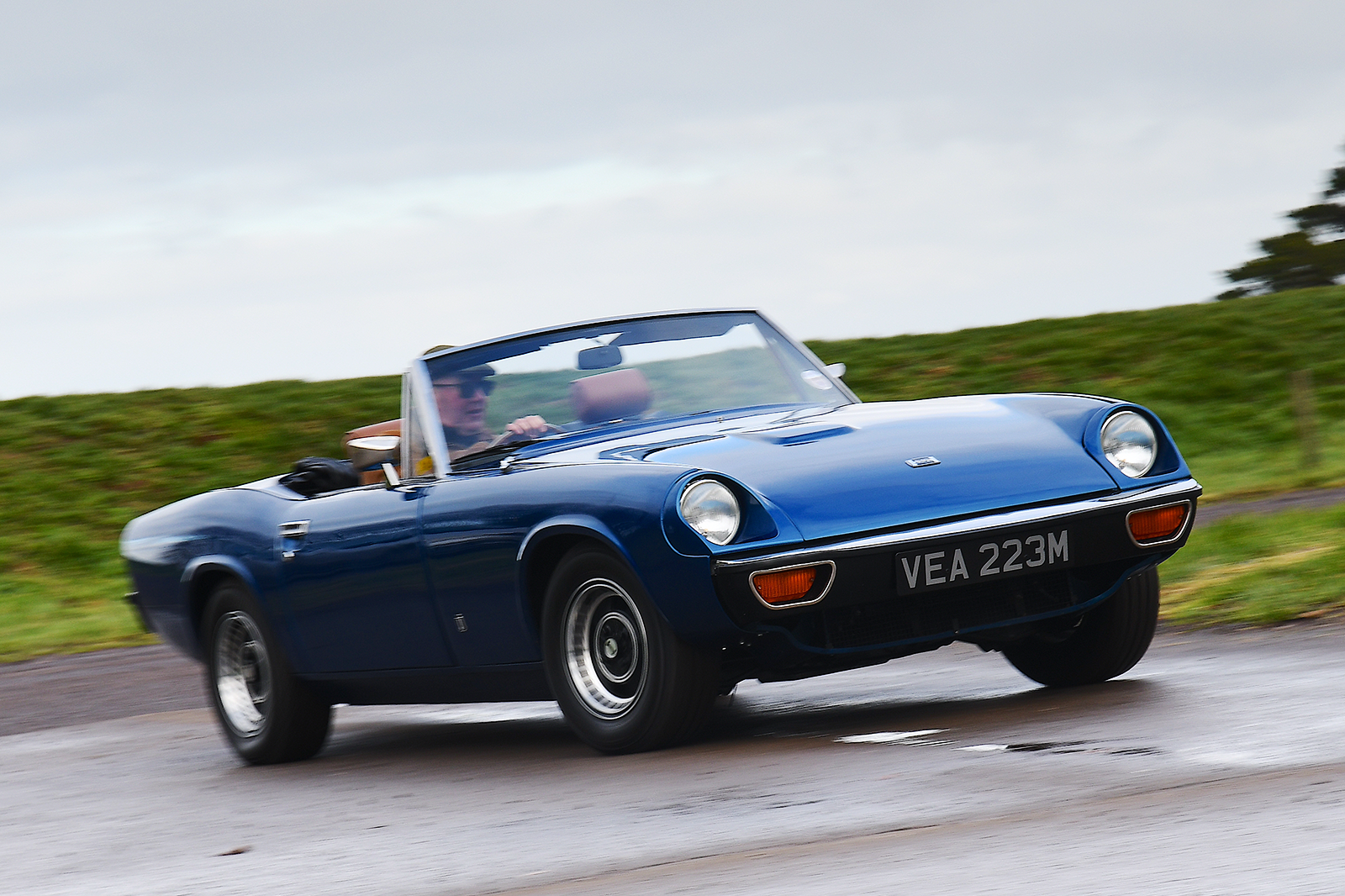 Classic & Sports Car – Triumph TR7 vs Jensen-Healey: underdog day
