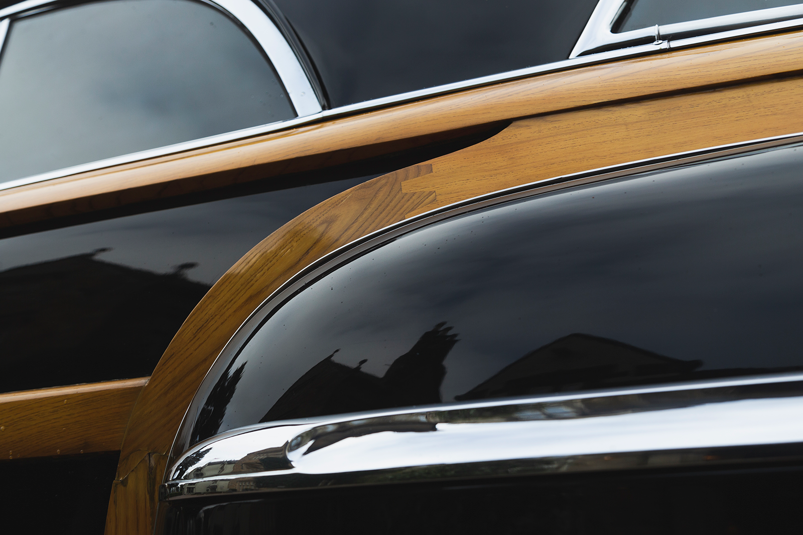 Classic & Sports Car – Chrysler Newport Town and Country: wood you believe it?