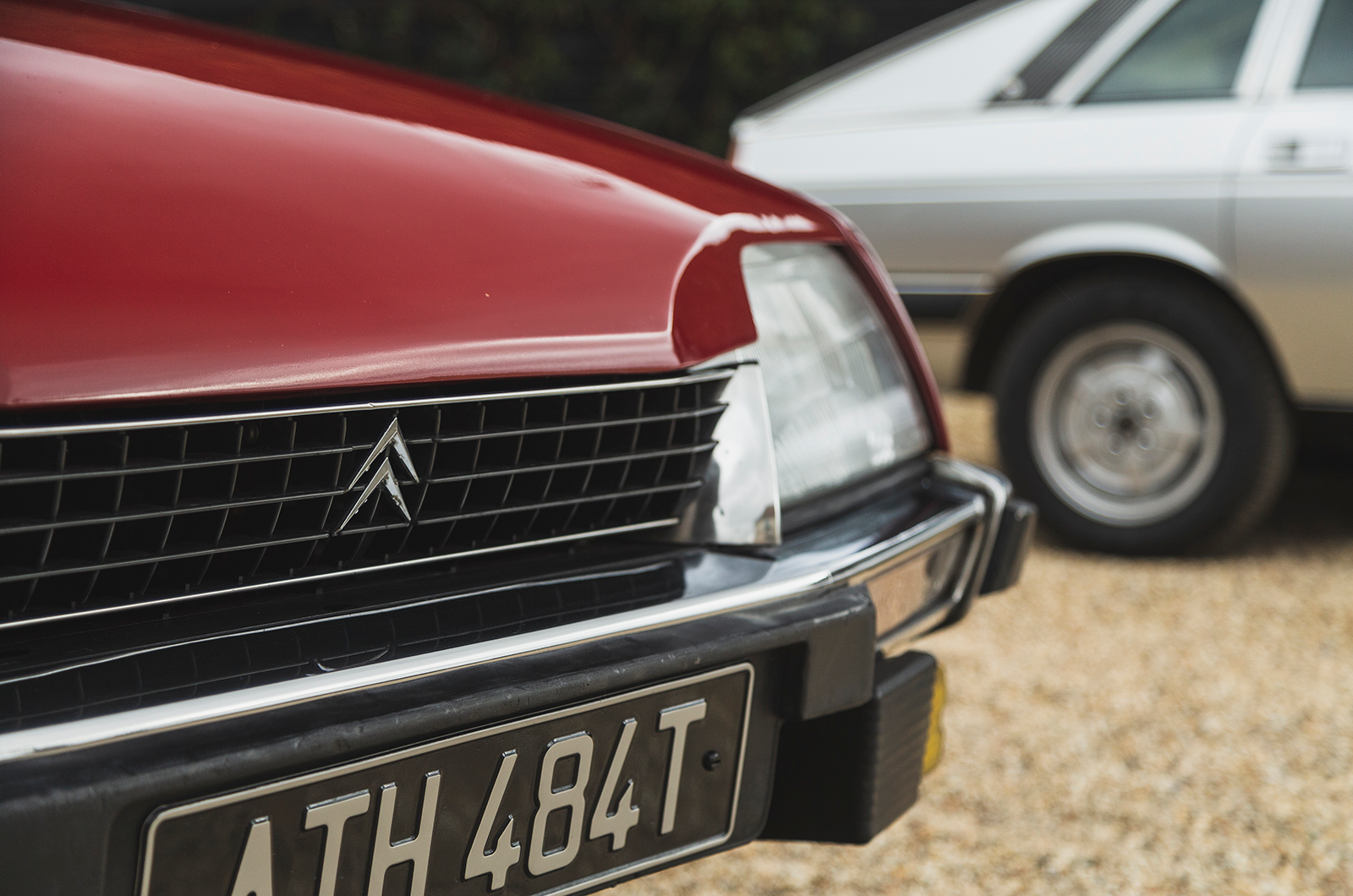 Classic & Sports Car – Citroën CX 2400 GTi vs Lancia Gamma Berlina: living separate lives