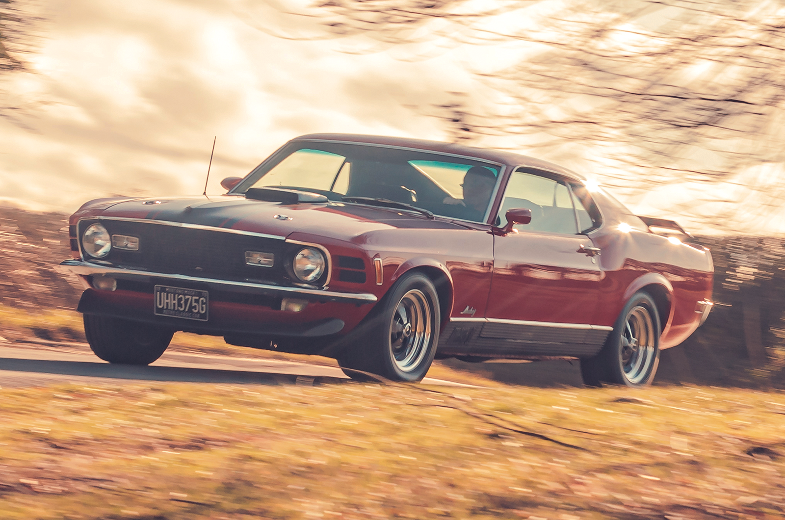 Classic & Sports Car – Ford Mustang Boss 302 vs Mach 1: two trick ponies