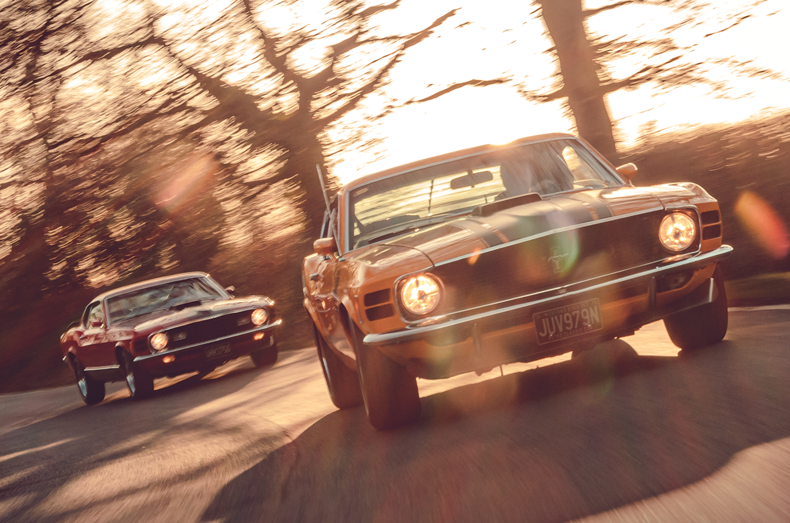 Classic & Sports Car – Ford Mustang Boss 302 vs Mach 1: two trick ponies