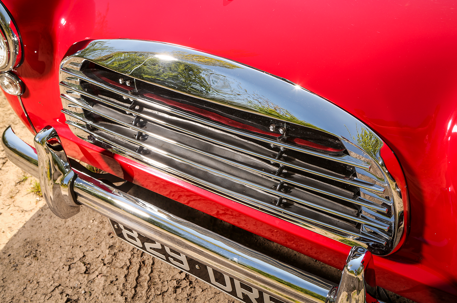 Classic & Sports Car – Triumph TR2 vs Swallow Doretti: genetic engineering