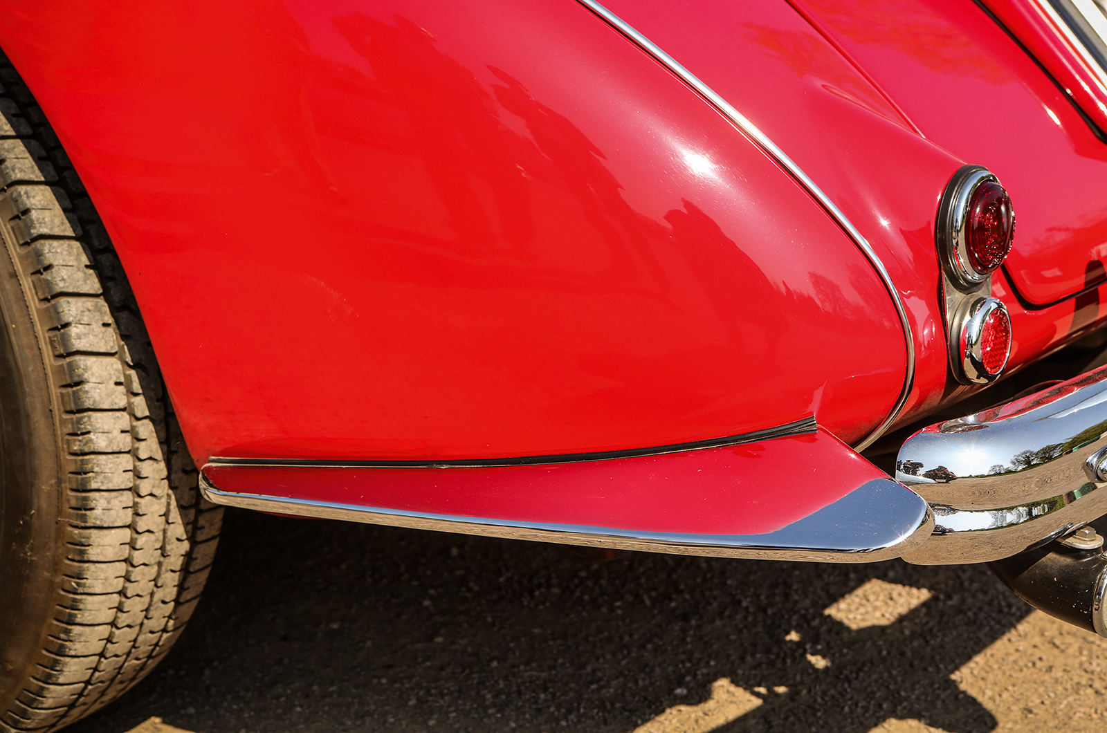 Classic & Sports Car – Triumph TR2 vs Swallow Doretti: genetic engineering