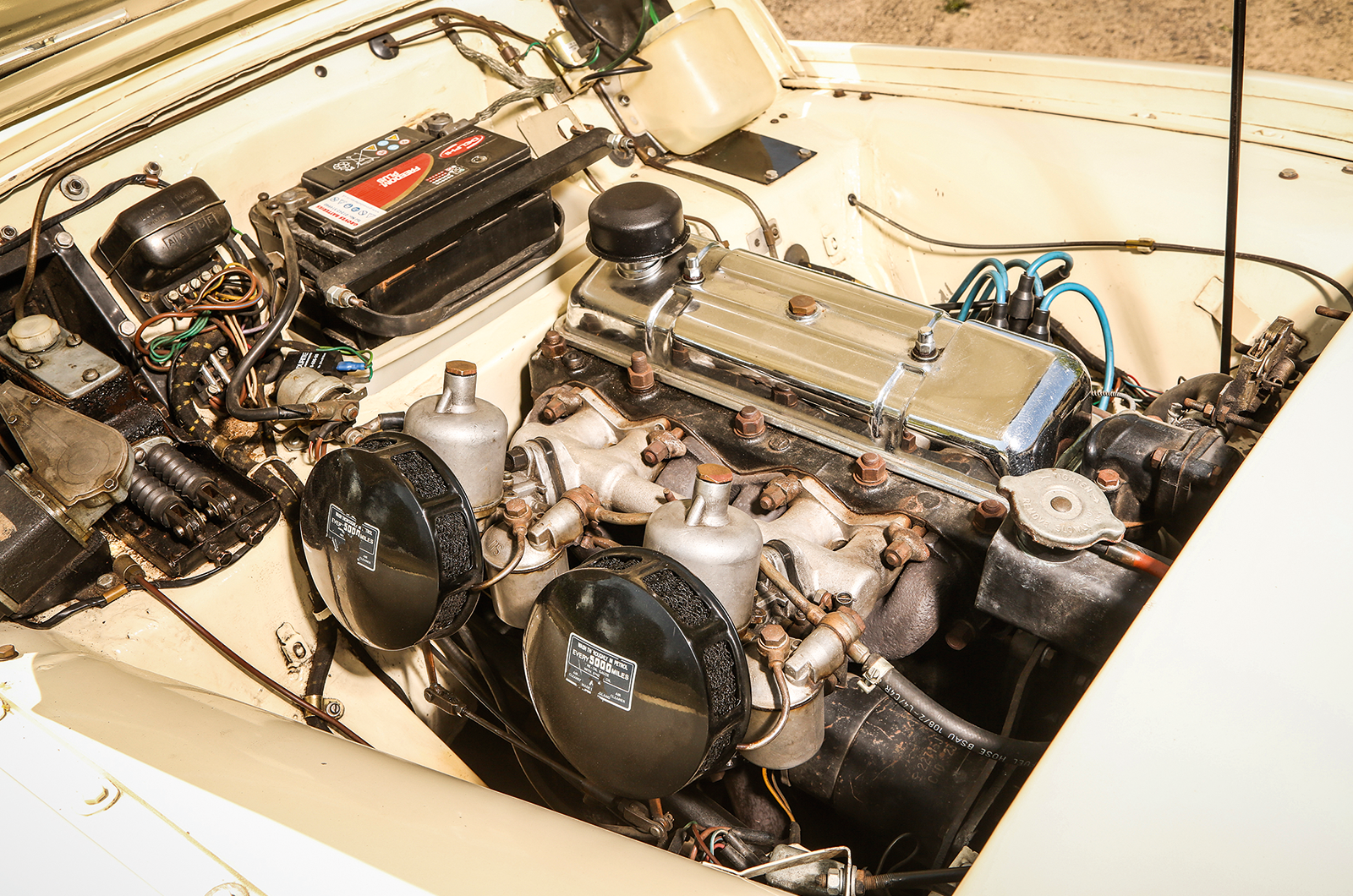 Classic & Sports Car – Triumph TR2 vs Swallow Doretti: genetic engineering