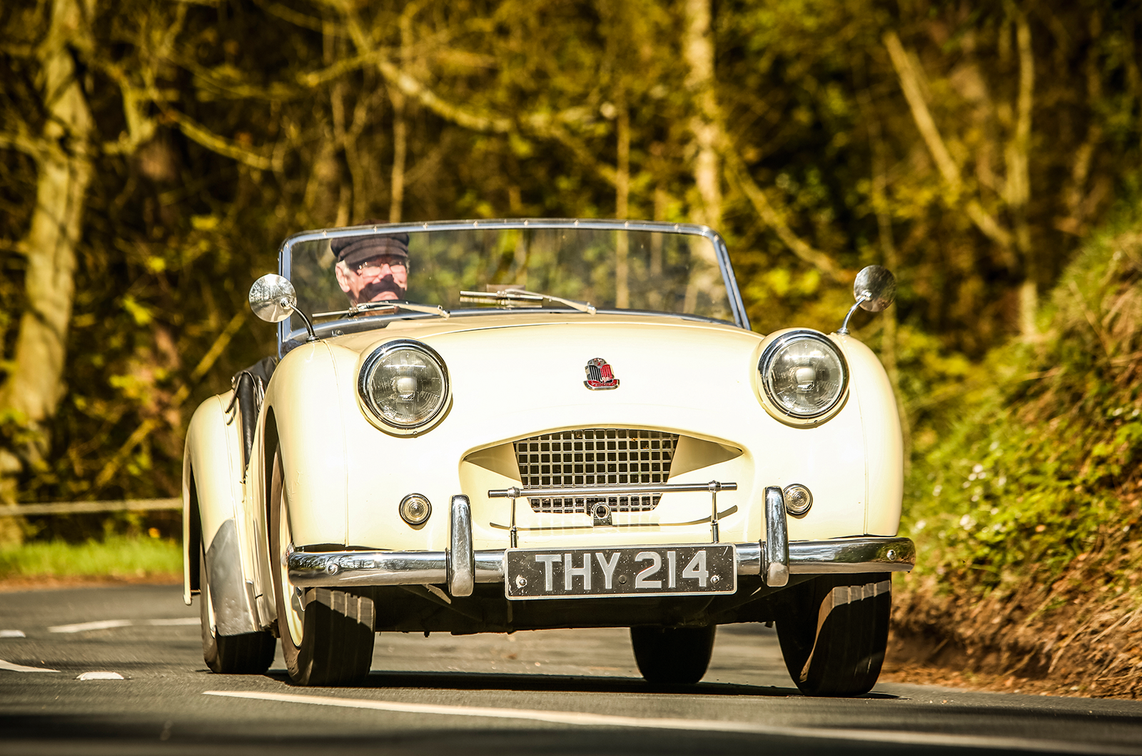 Classic & Sports Car – Triumph TR2 vs Swallow Doretti: genetic engineering