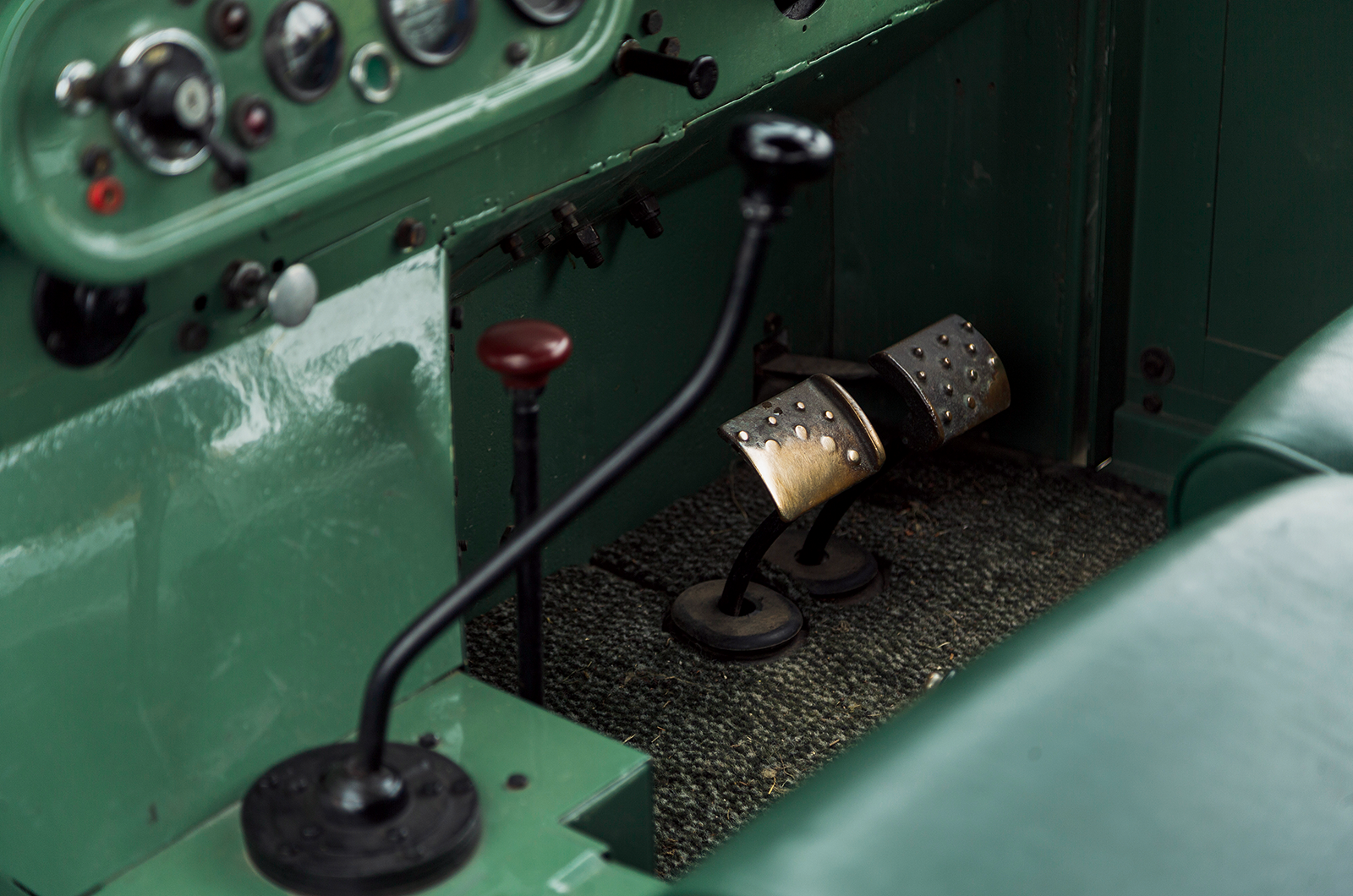 Classic & Sports Car – 1948’s game changers: Land-Rover