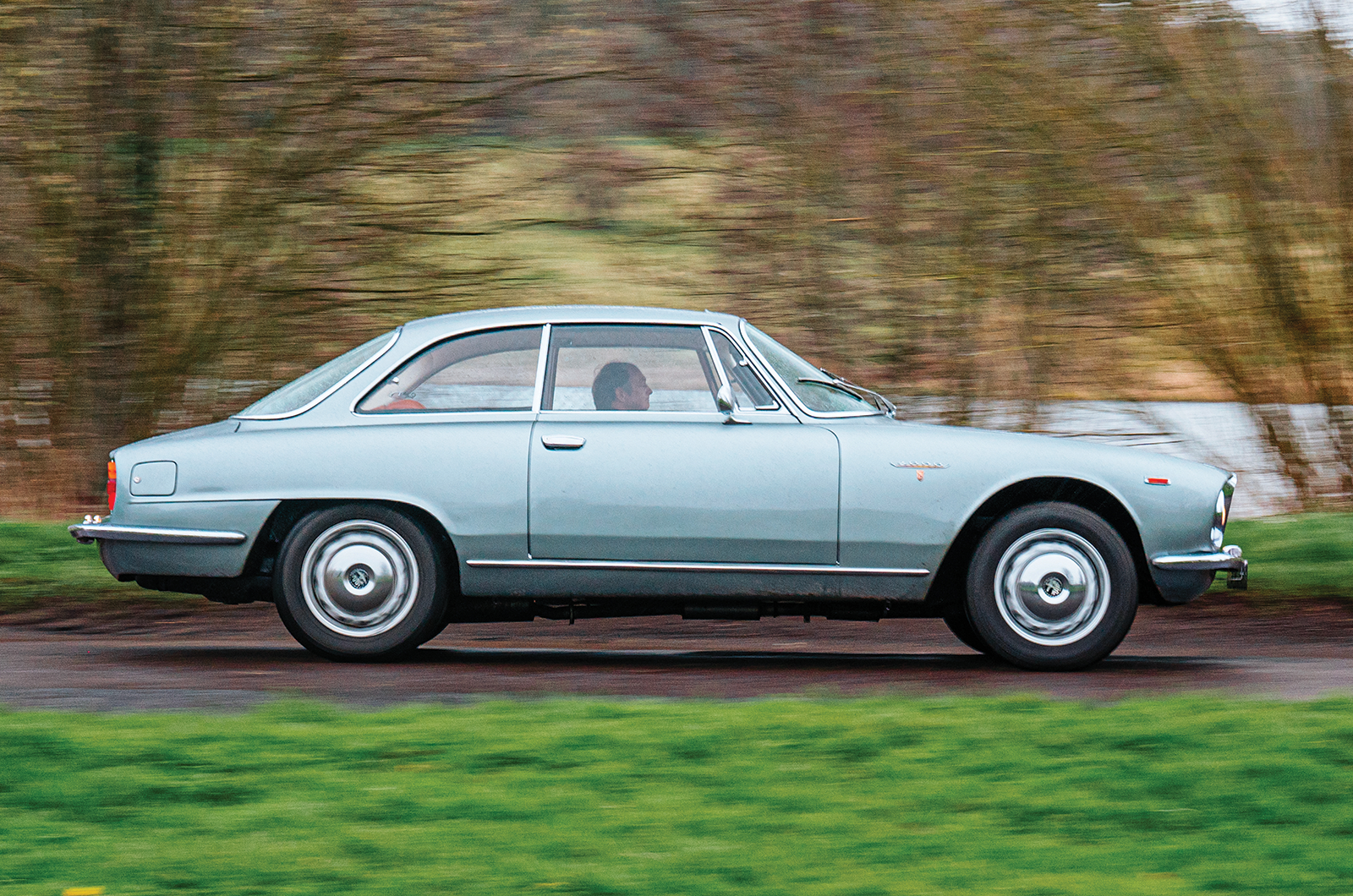 Classic & Sports Car – Alfa Romeo 2000 Sprint vs Bristol 406: the connoisseur’s choice