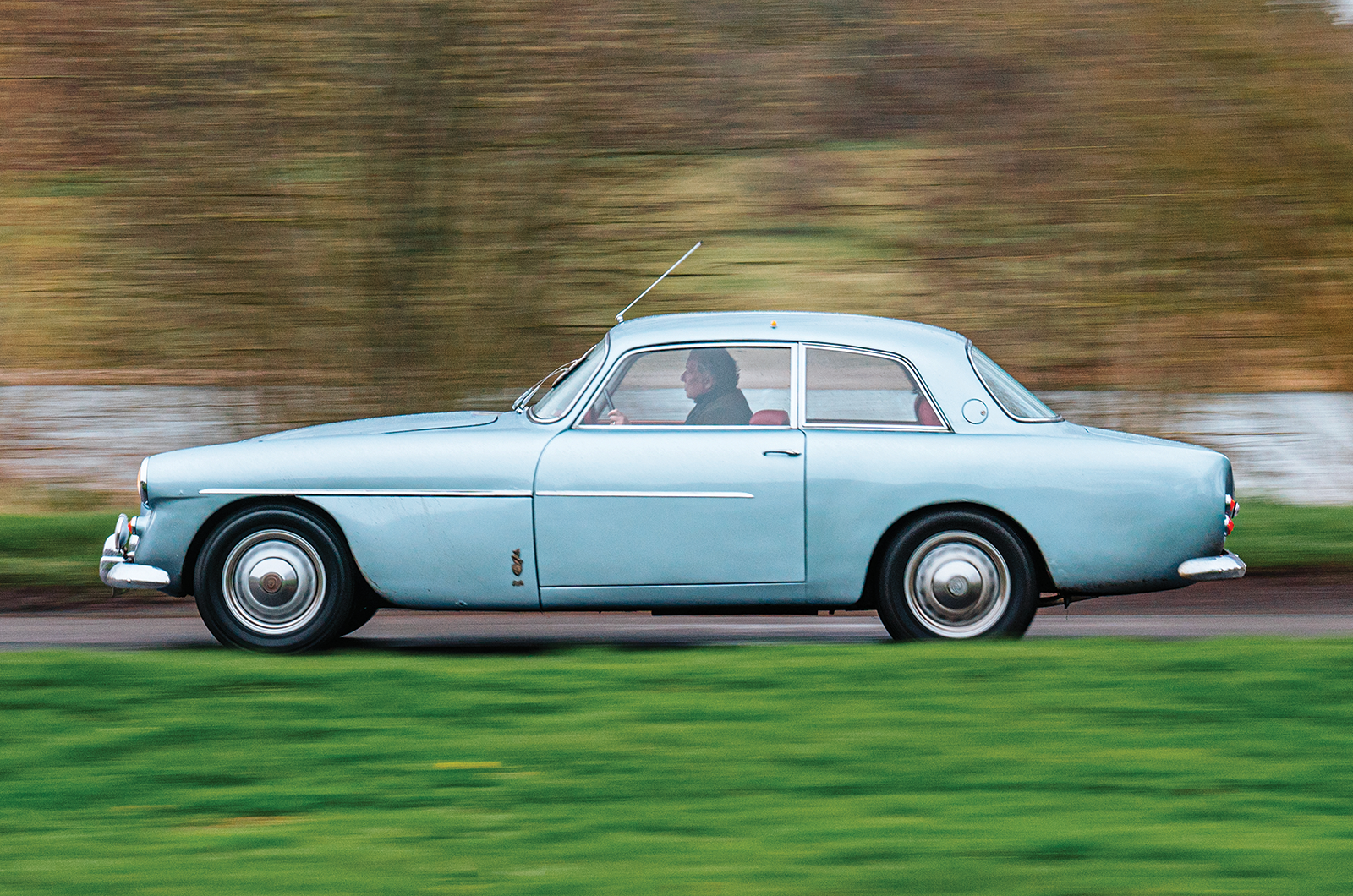 Classic & Sports Car – Alfa Romeo 2000 Sprint vs Bristol 406: the connoisseur’s choice