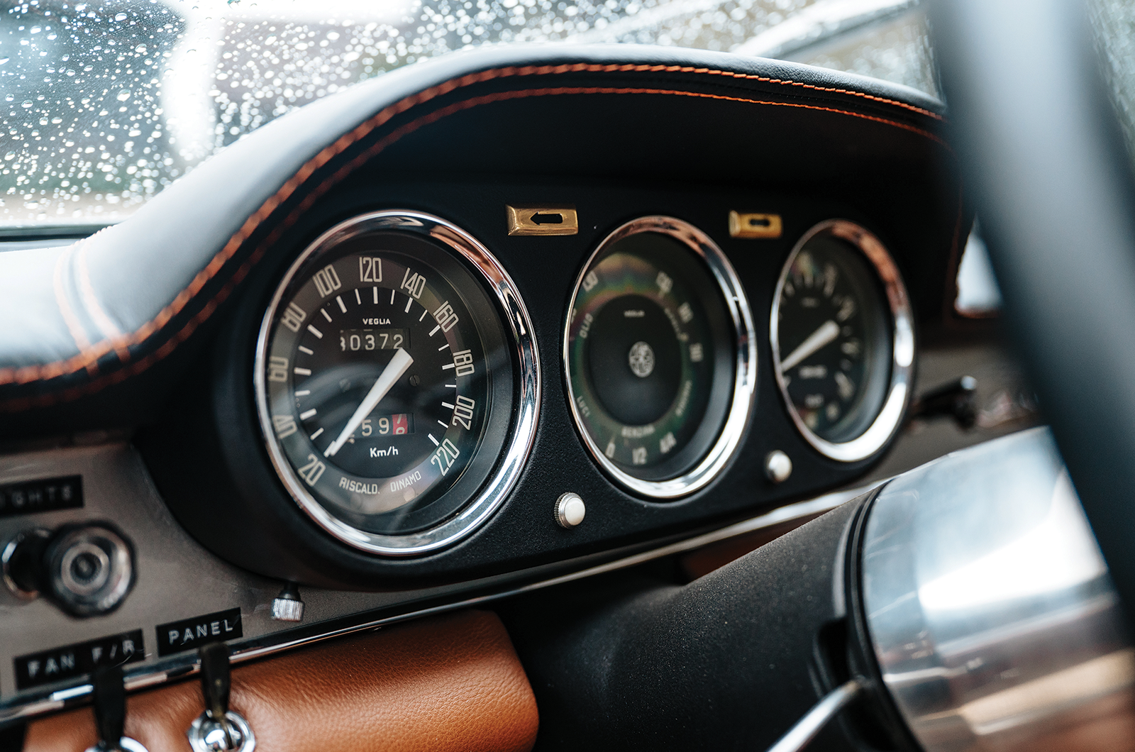 Classic & Sports Car – Alfa Romeo 2000 Sprint vs Bristol 406: the connoisseur’s choice