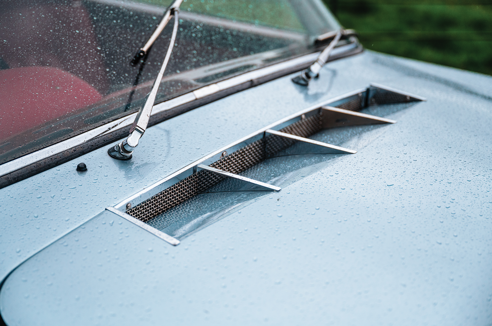 Classic & Sports Car – Alfa Romeo 2000 Sprint vs Bristol 406: the connoisseur’s choice