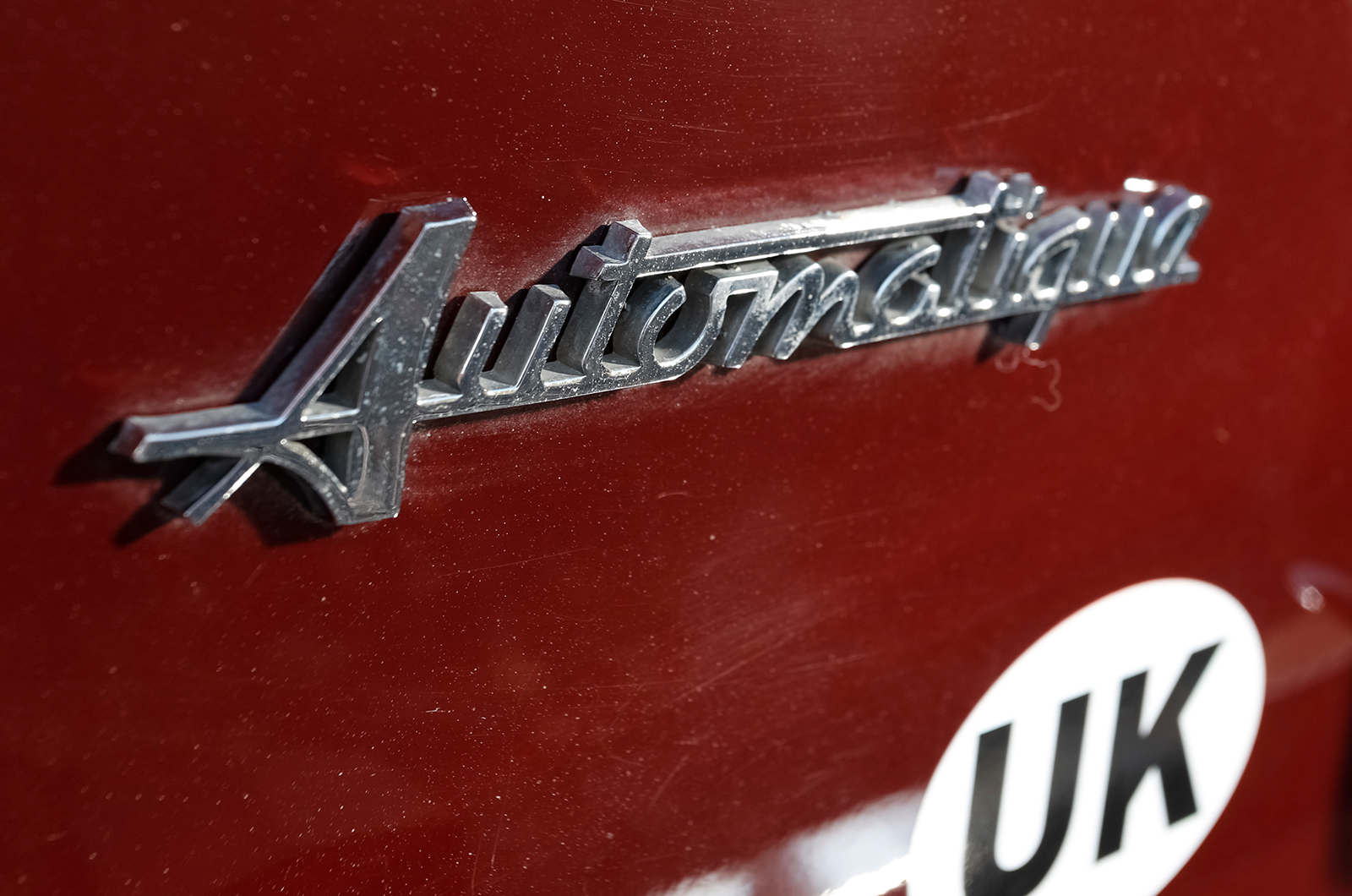 Classic & Sports Car – Fiat 1500L vs Peugeot 404: the shape of things to come