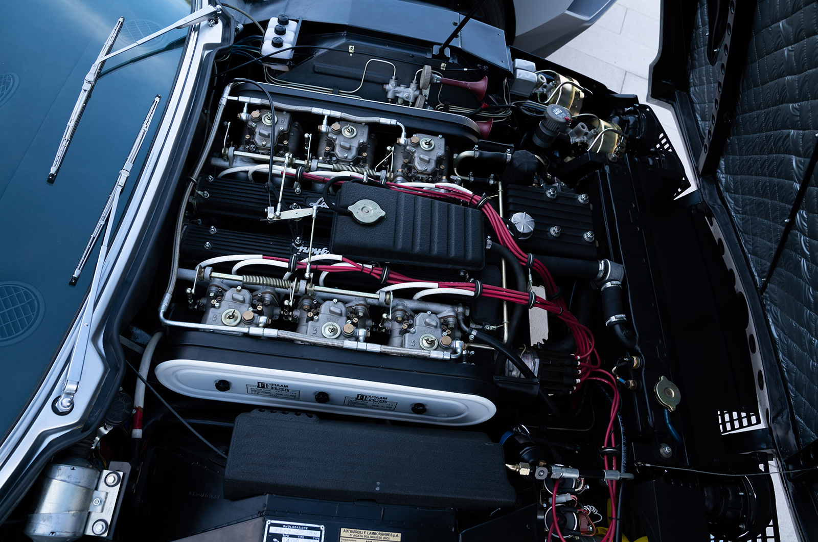 Classic & Sports Car – Lamborghini Espada S3 vs Aventador Ultimae: the Bull’s last fight