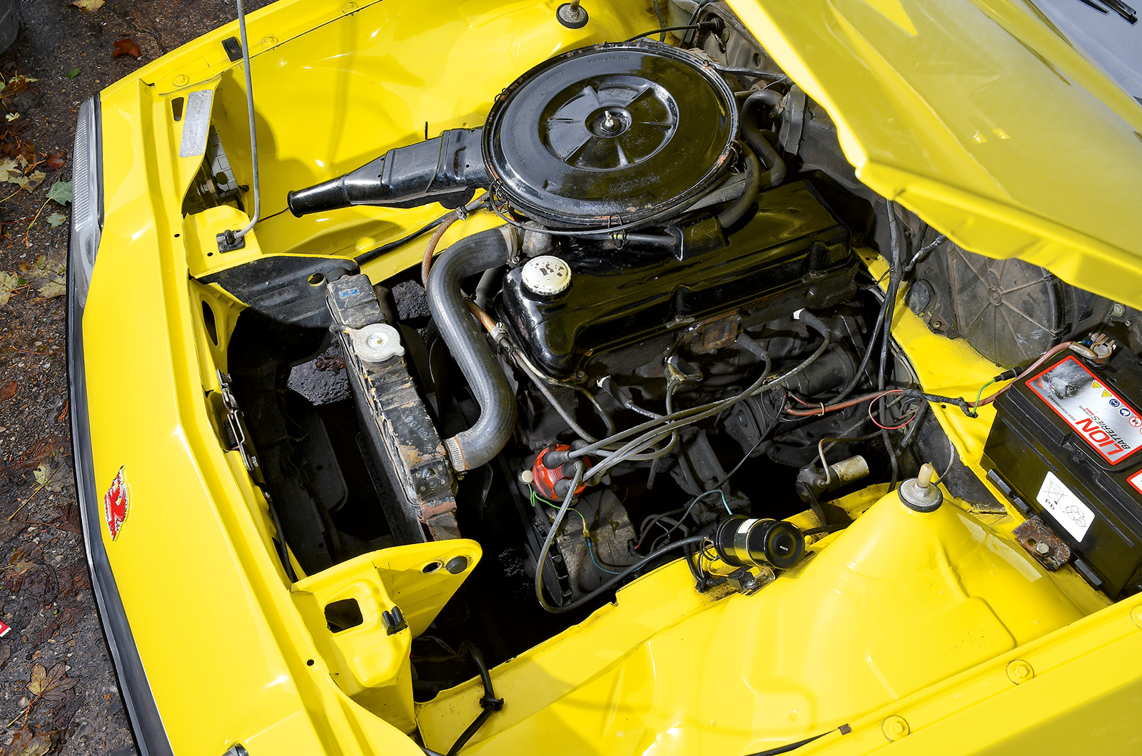 Classic & Sports Car – Morris Marina vs Hillman Hunter vs Vauxhall Cavalier: sales pitch