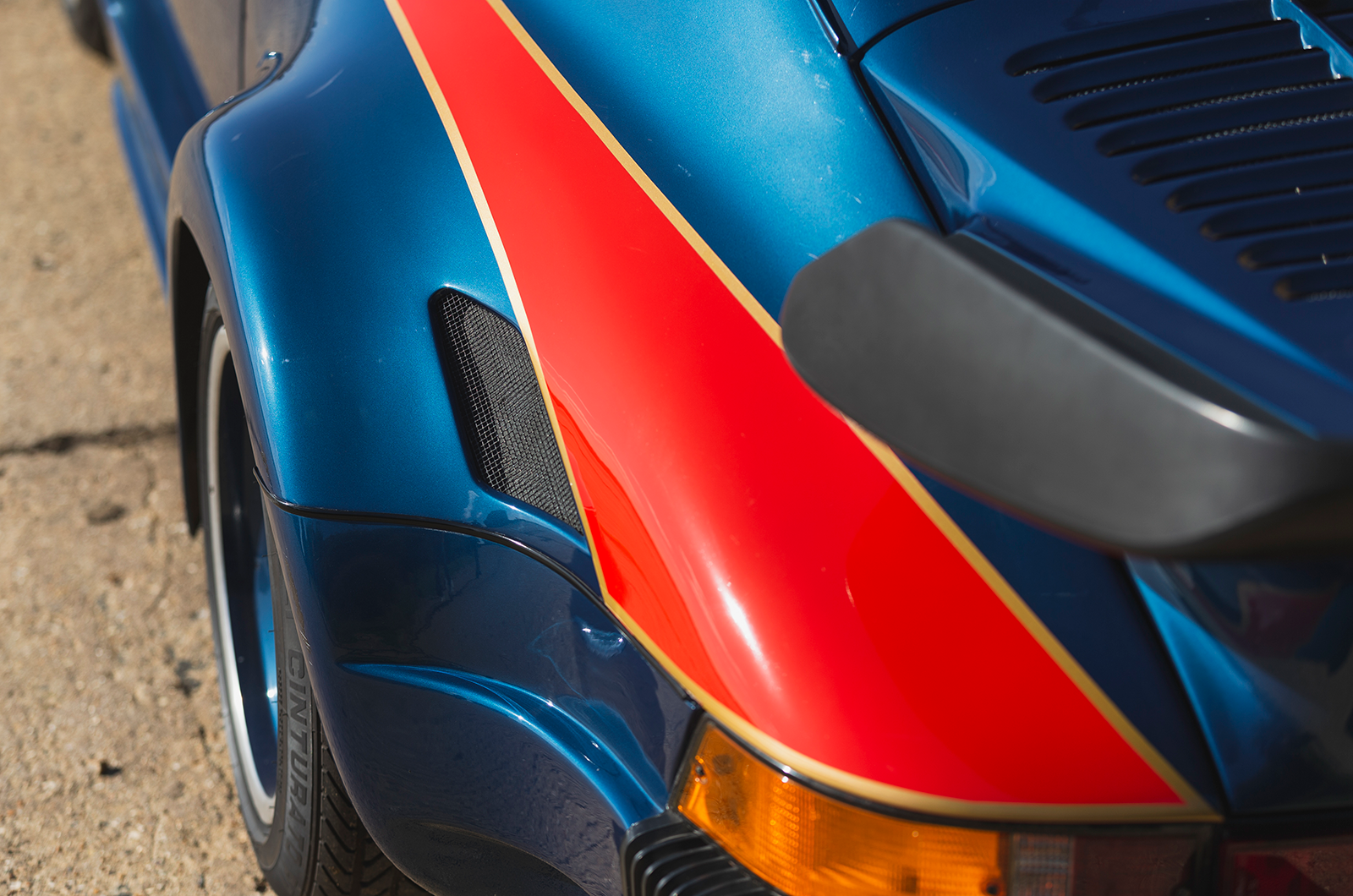 Classic & Sports Car – Porsche 911 Carrera 2.7 MFI by Kremer: street-legal racer