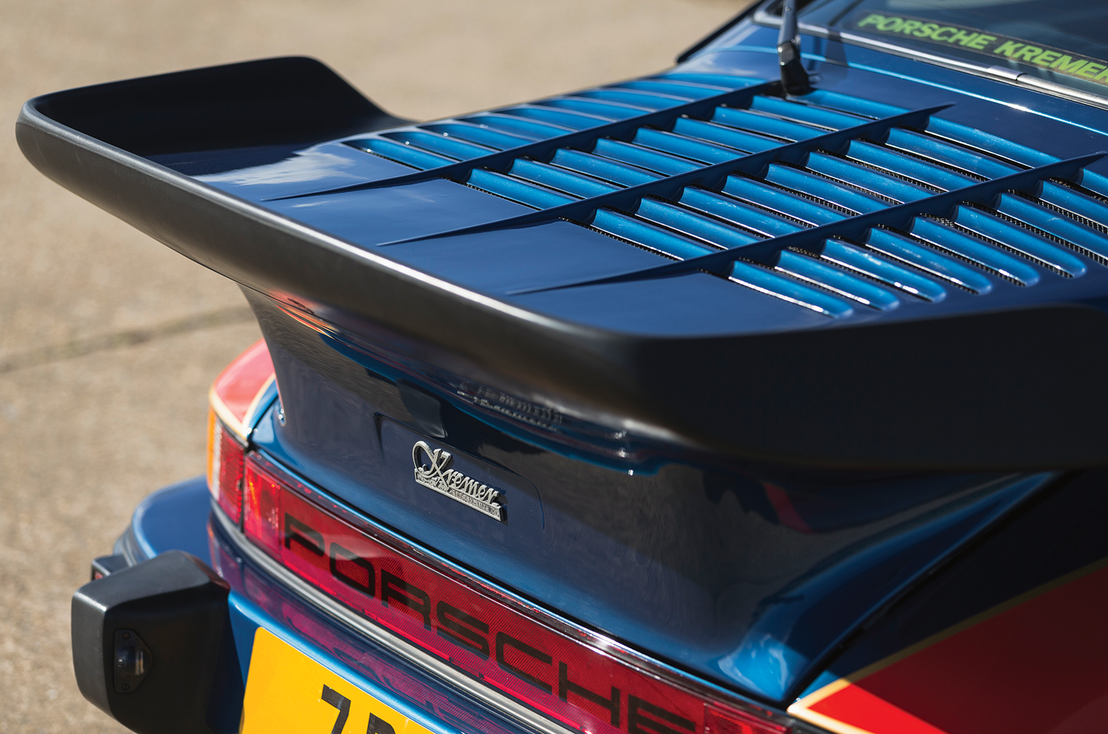 Classic & Sports Car – Porsche 911 Carrera 2.7 MFI by Kremer: street-legal racer