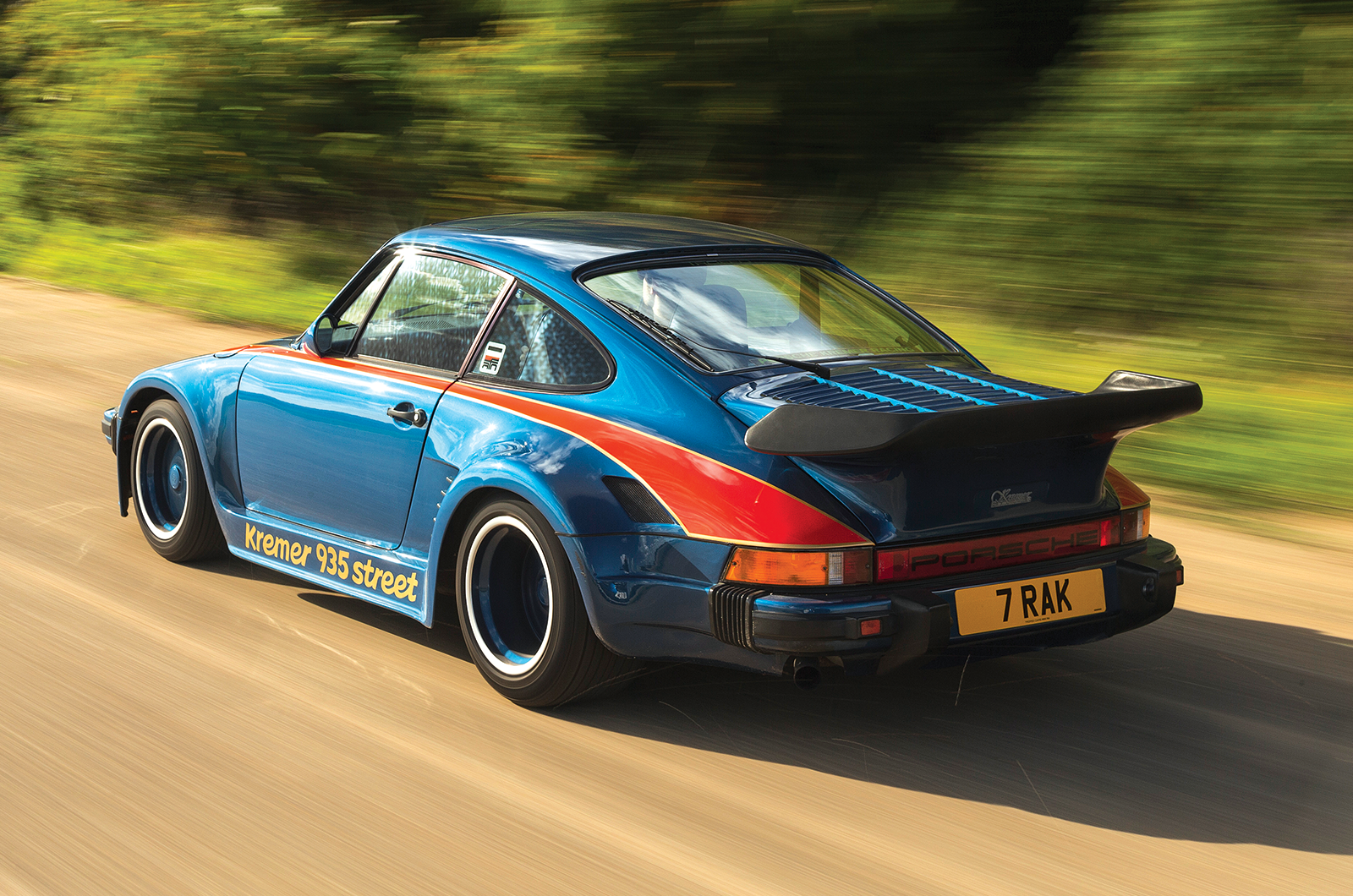 Classic & Sports Car – Porsche 911 Carrera 2.7 MFI by Kremer: street-legal racer