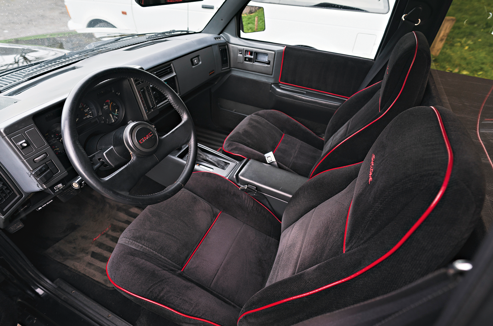 Classic & Sports Car – GMC Syclone vs Typhoon: cooking up a storm