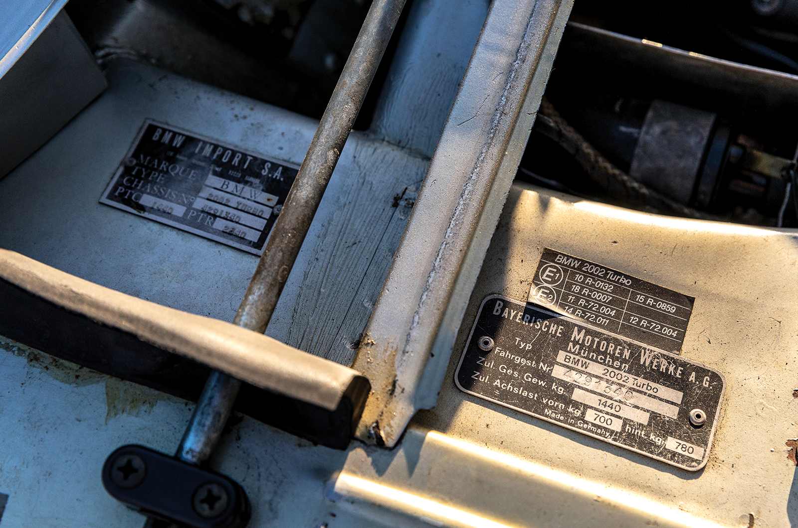 Classic & Sports Car – BMW 2002 turbo: induction ceremony