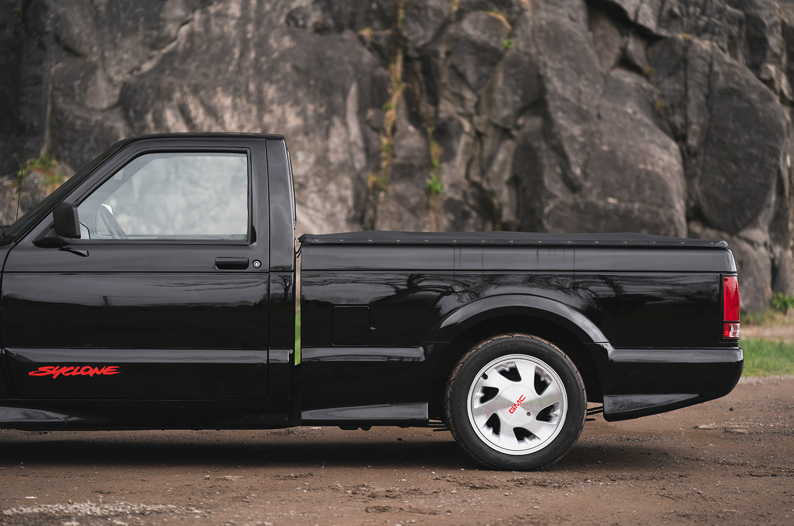 Classic & Sports Car – GMC Syclone vs Typhoon: cooking up a storm