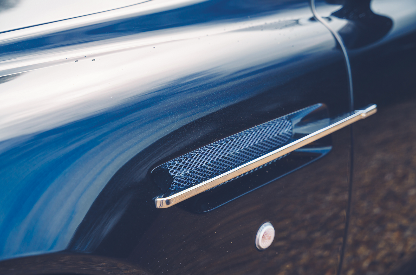 Classic & Sports Car – Aston Martin DB9 vs Ferrari 612 Scaglietti vs Bentley Continental GT: the grand tour