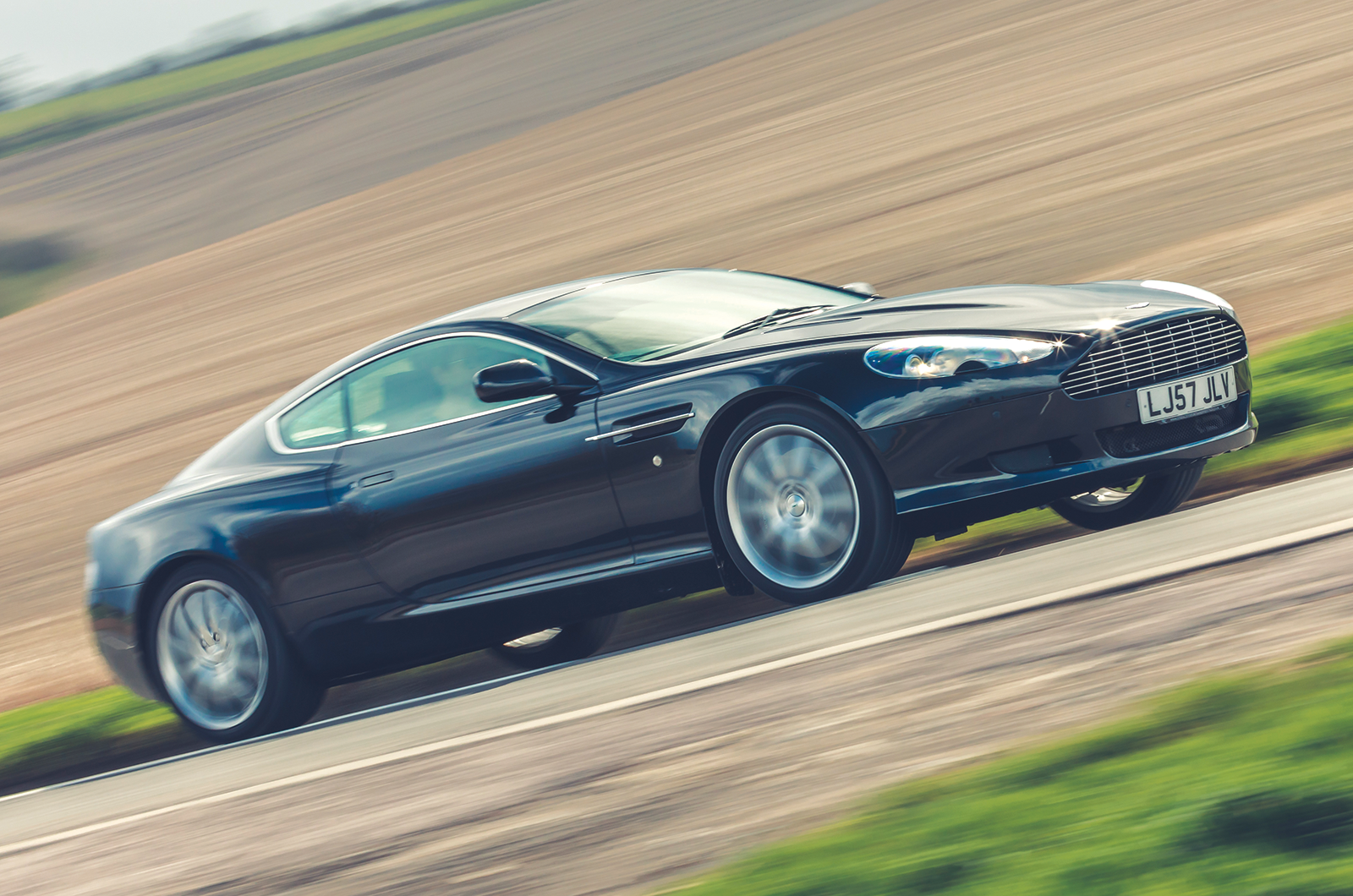 Classic & Sports Car – Aston Martin DB9 vs Ferrari 612 Scaglietti vs Bentley Continental GT: the grand tour