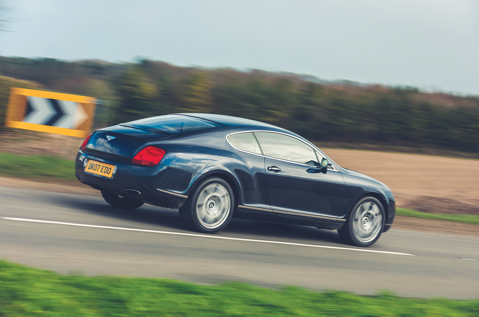 Classic & Sports Car – Aston Martin DB9 vs Ferrari 612 Scaglietti vs Bentley Continental GT: the grand tour