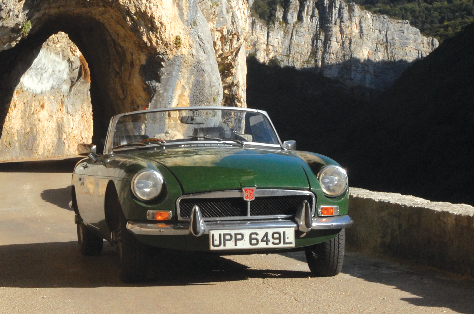 Classic & Sports Car – Your classic: MGB roadster