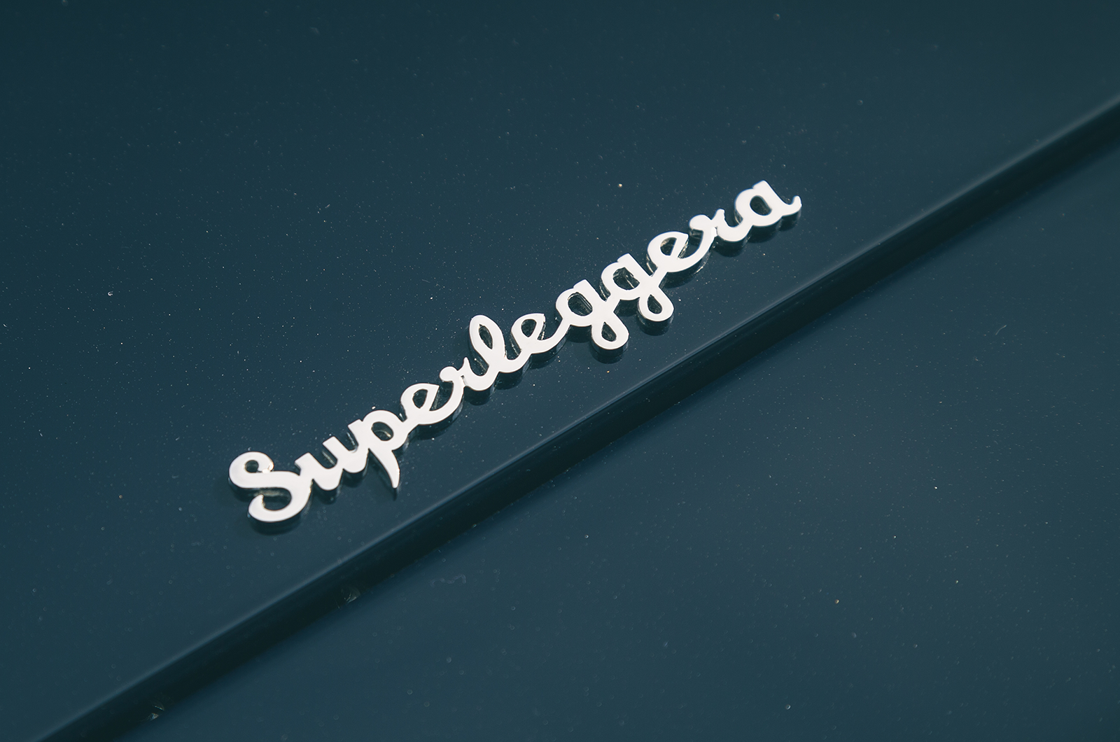 Classic & Sports Car – Aston Martin DB5: classic car royalty