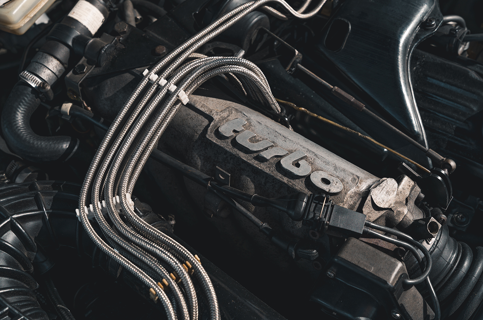 Classic & Sports Car – Audi 200 Avant quattro vs Volvo 850 T-5R: race-bred estates