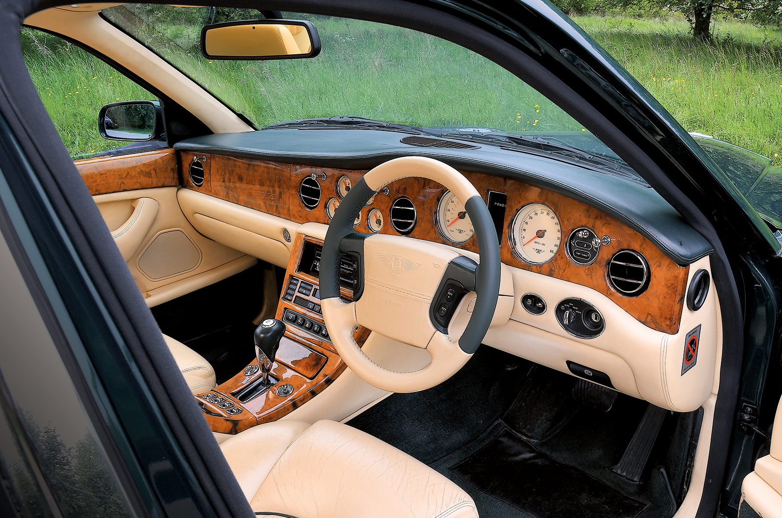 Classic & Sports Car – How Rolls-Royce and Bentley built one car with three engines