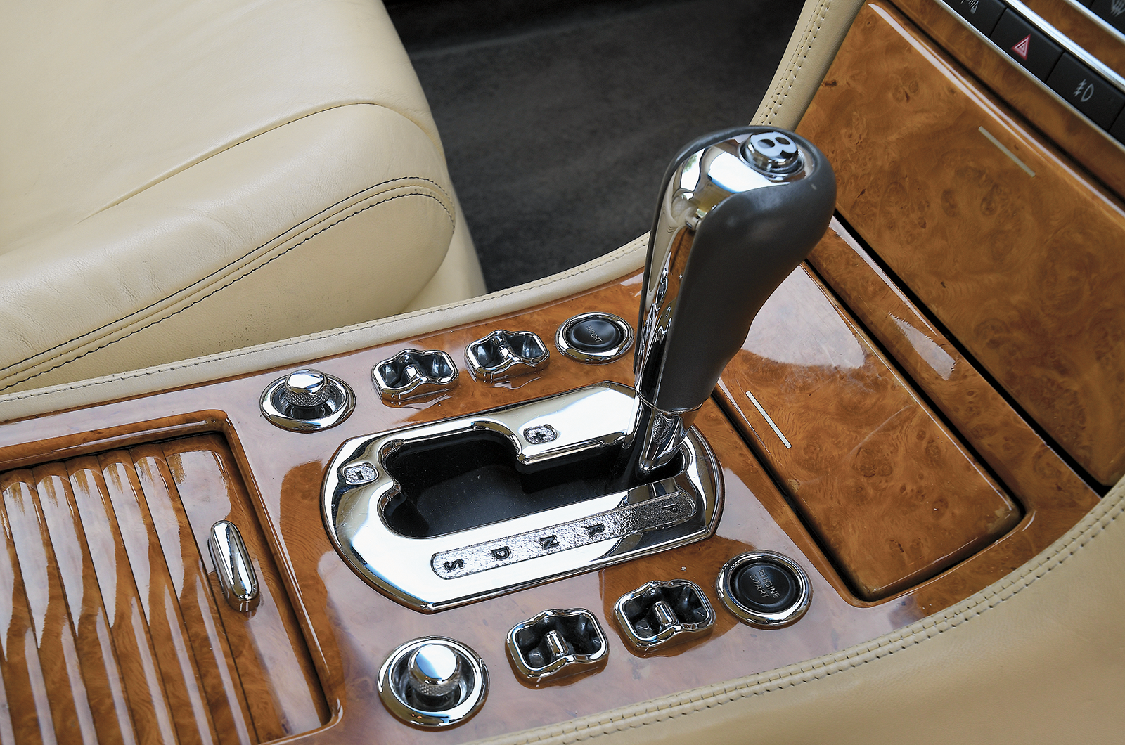 Classic & Sports Car – How Rolls-Royce and Bentley built one car with three engines