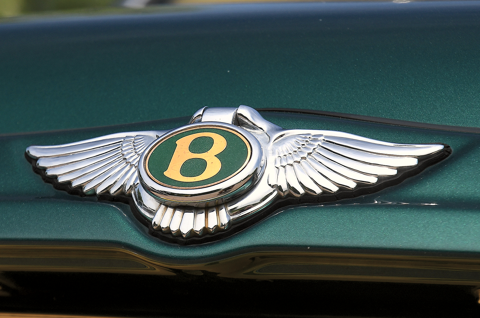 Classic & Sports Car – How Rolls-Royce and Bentley built one car with three engines