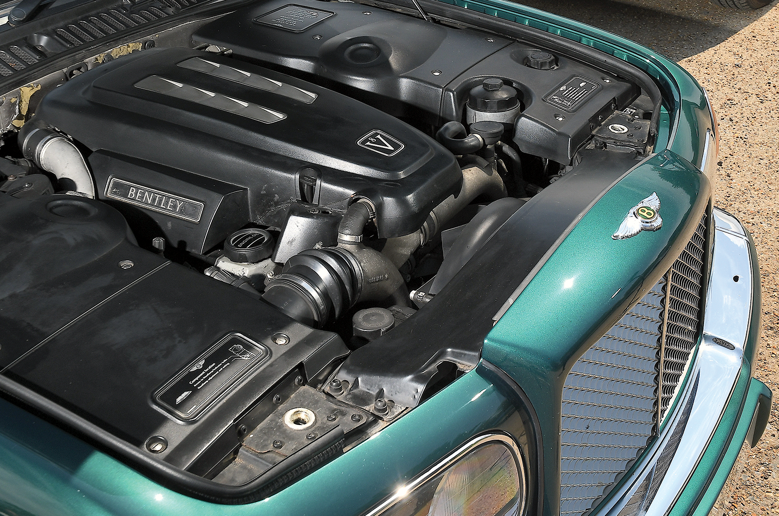 Classic & Sports Car – How Rolls-Royce and Bentley built one car with three engines